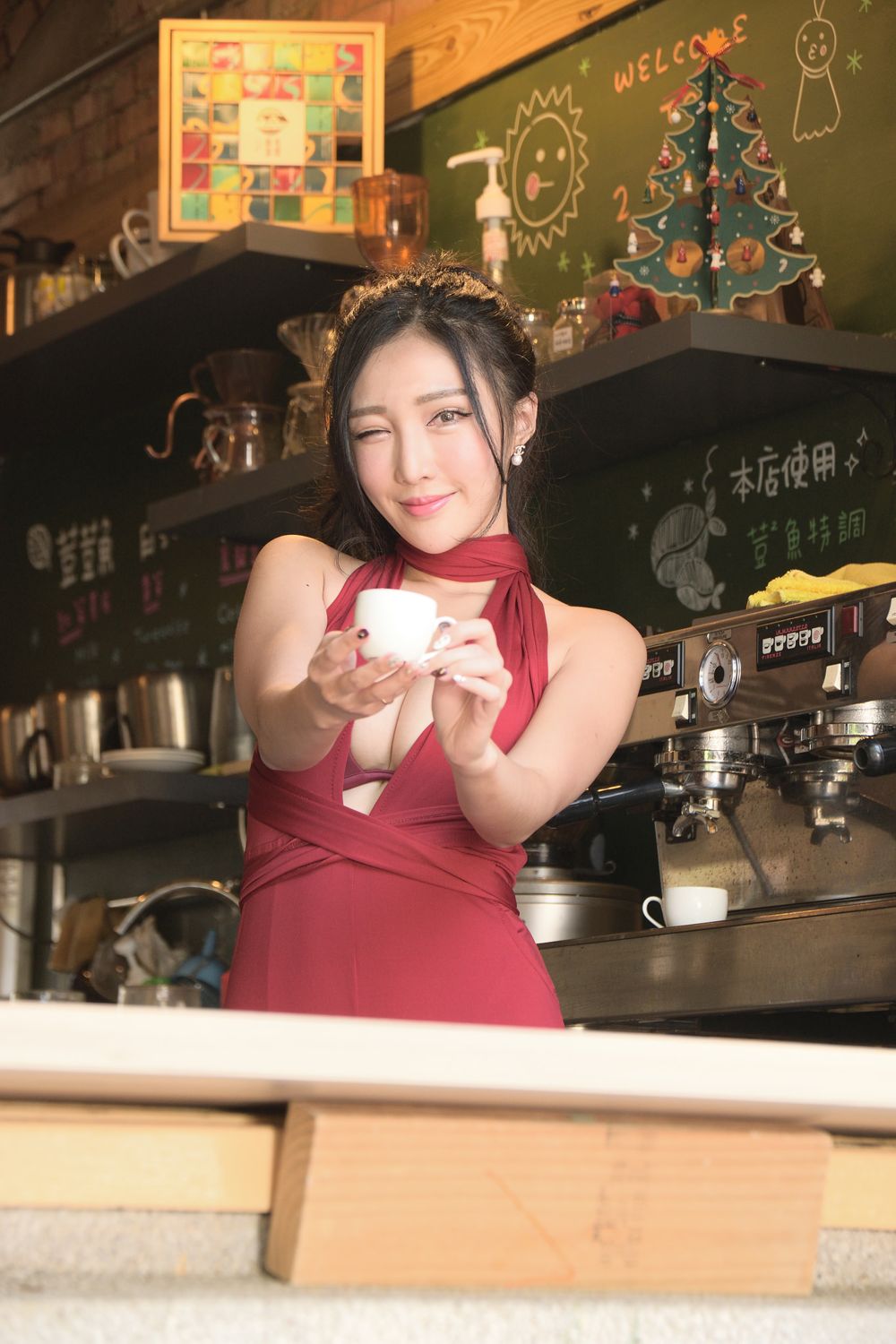 赵芸- 成熟女人写真之汽车修理工