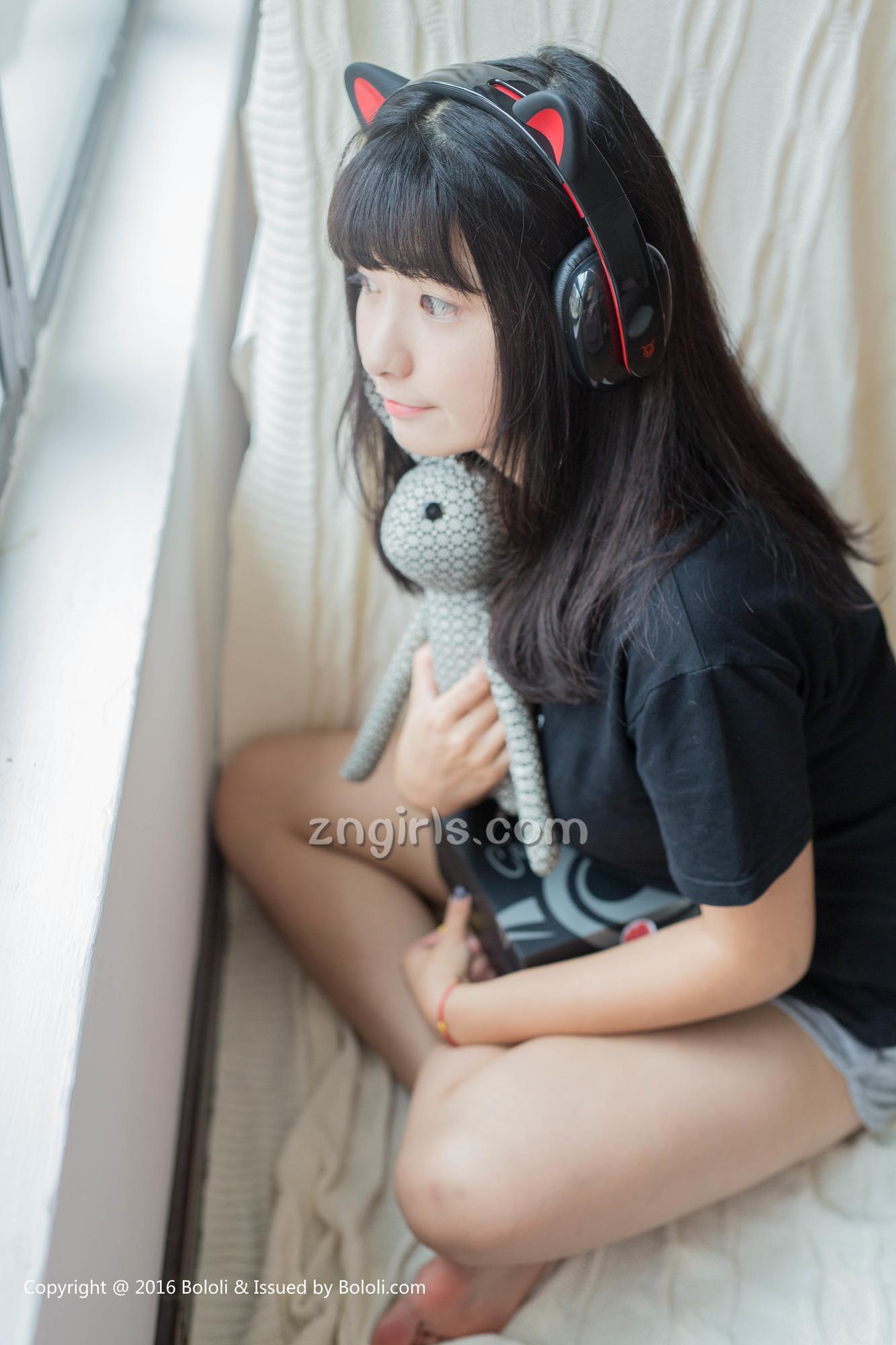 周闻 [Kimoe激萌文化]高清写真图KIM.006 球球喵耳机