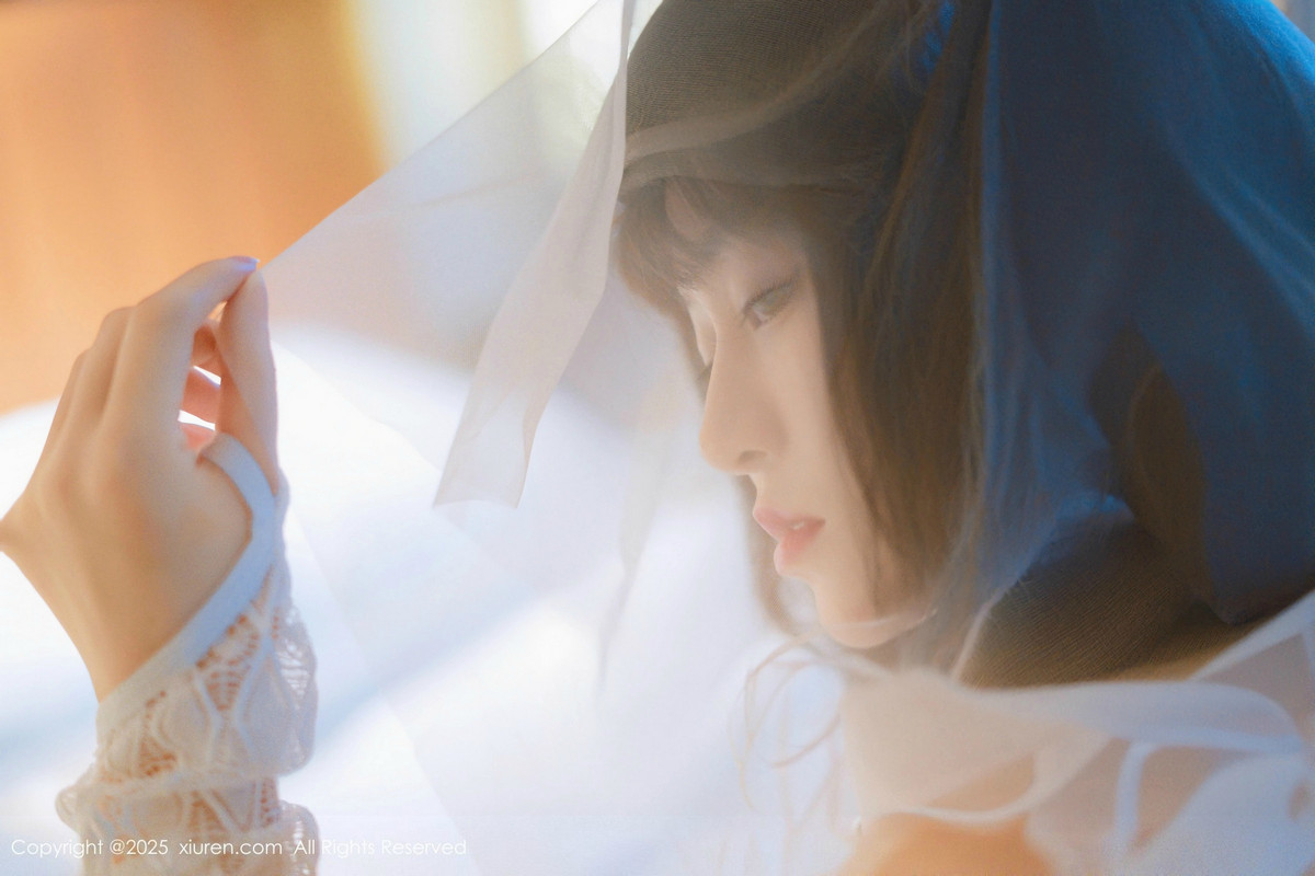 [XiuRen]高清写真图 2025.03.06 No.9972 涵涵Luna 美腿性感