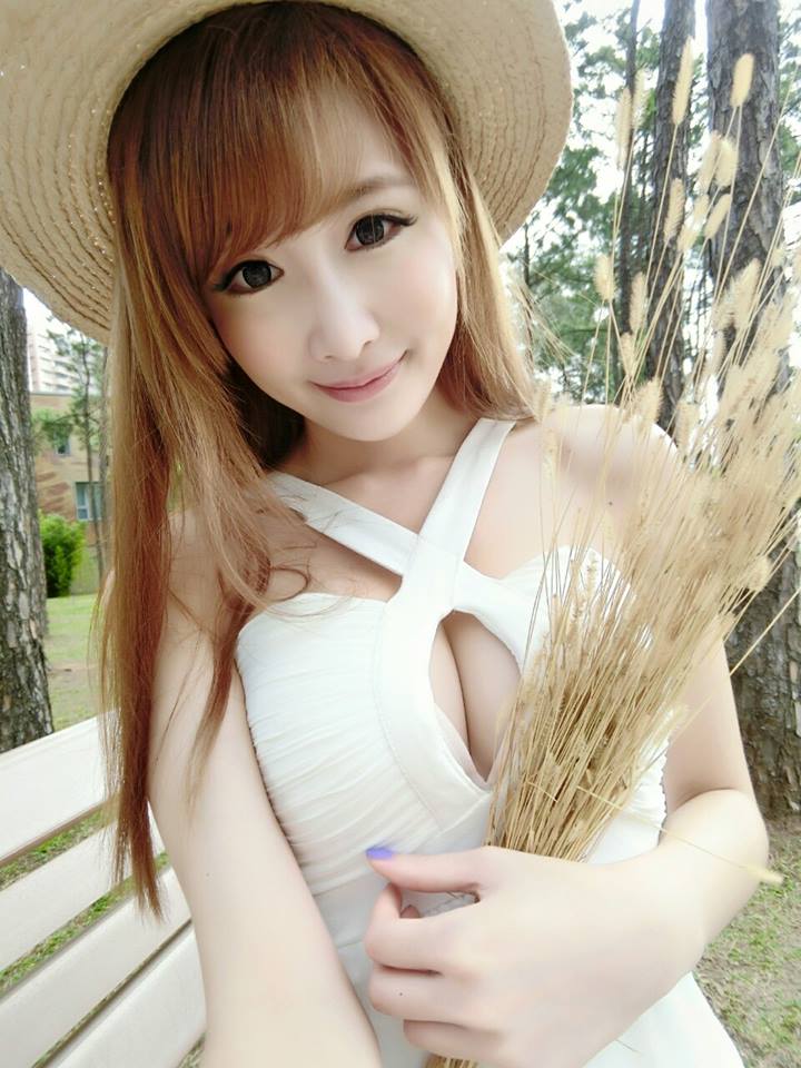 麦麦Mai(徐麦麦) S曲线身材的雪白美女