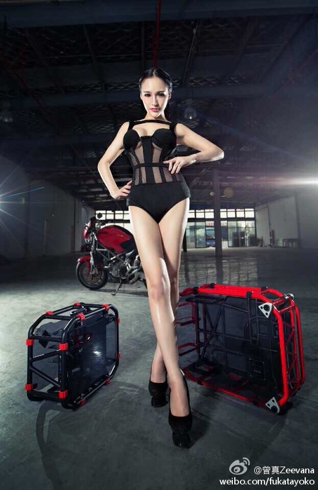 曾真Zeevana G奶女神性感写真图片