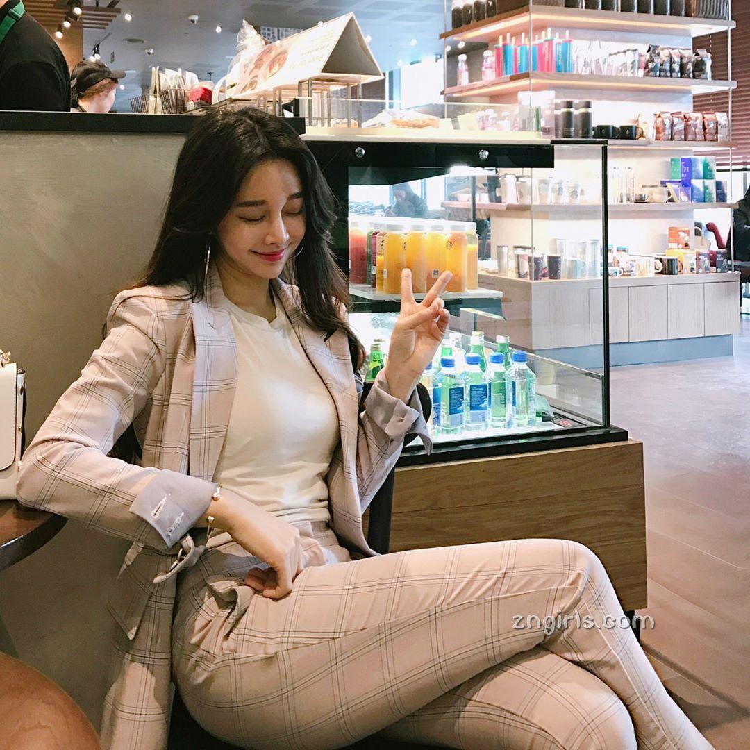 赵敏英- 最新Ig私房美图