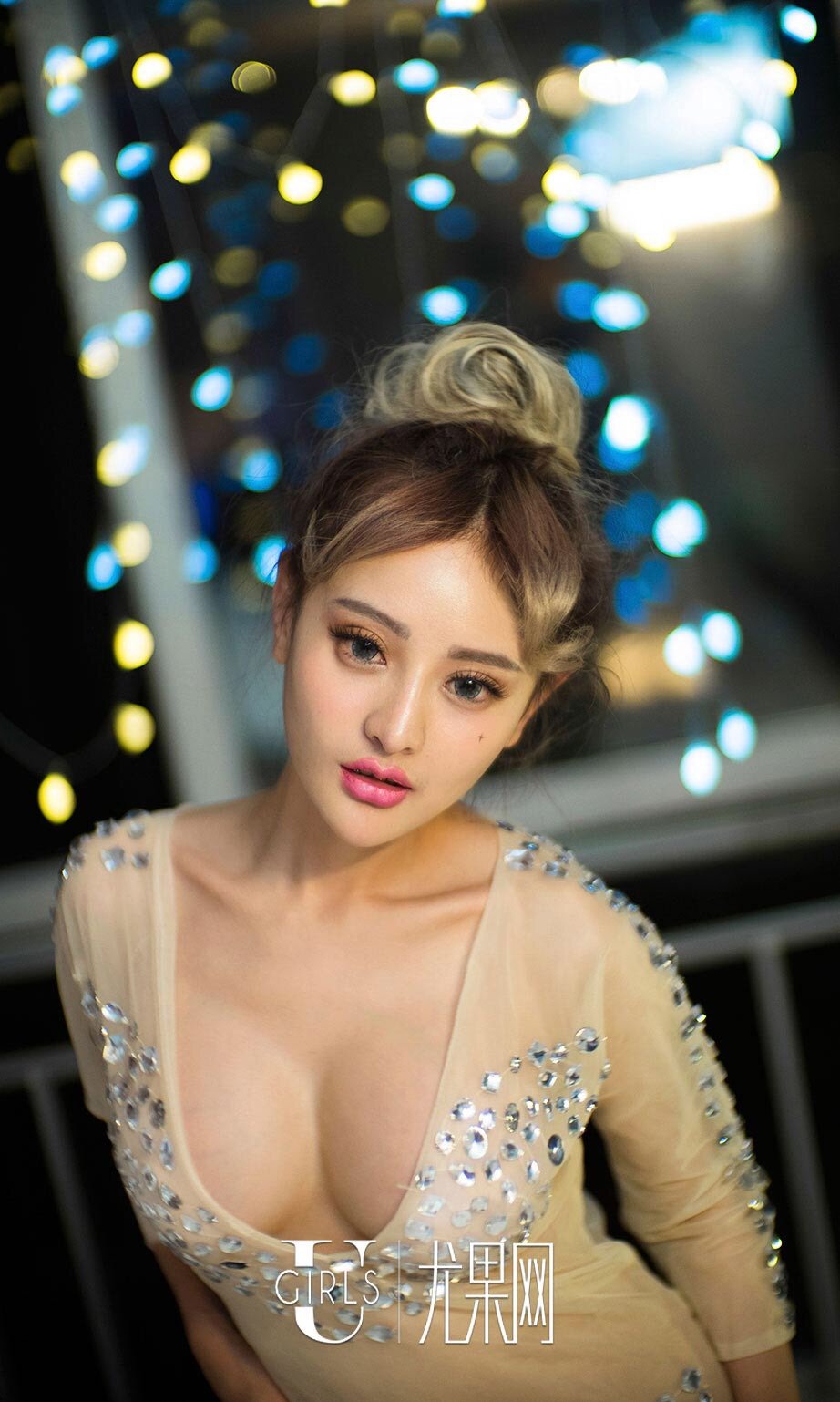 SiByl李思宁 [爱尤物]高清写真图VOL.356 夜会美女兔