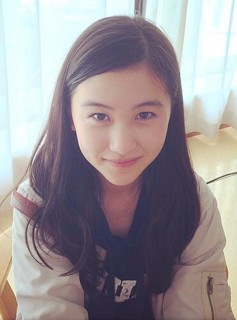 山口麻友