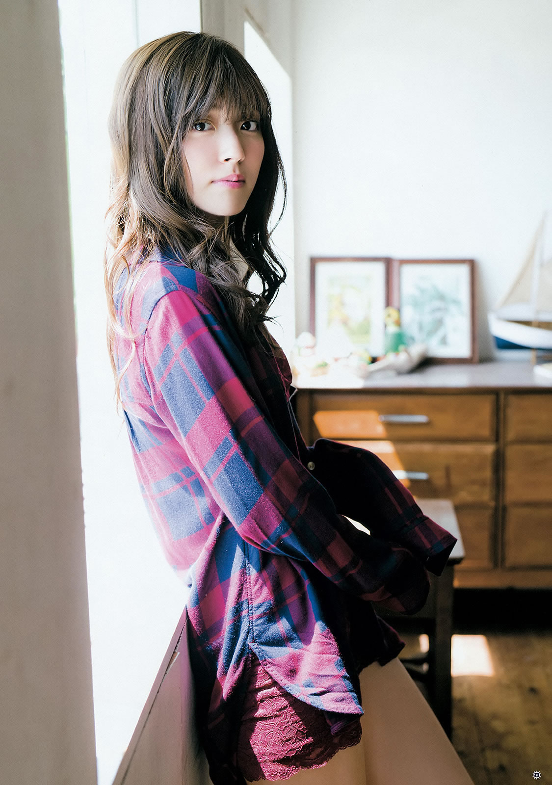[Young Gangan]高清写真图2015 No.21 鈴木愛理 浅川梨奈 藤城アンナ