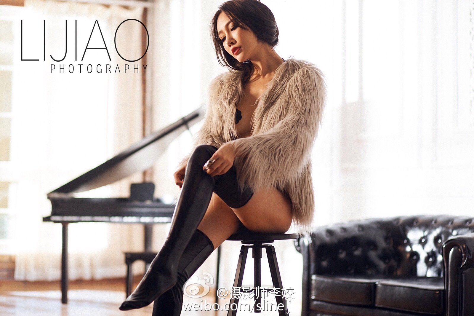 何亚萌SAVILA 家居妩媚绝美写真图