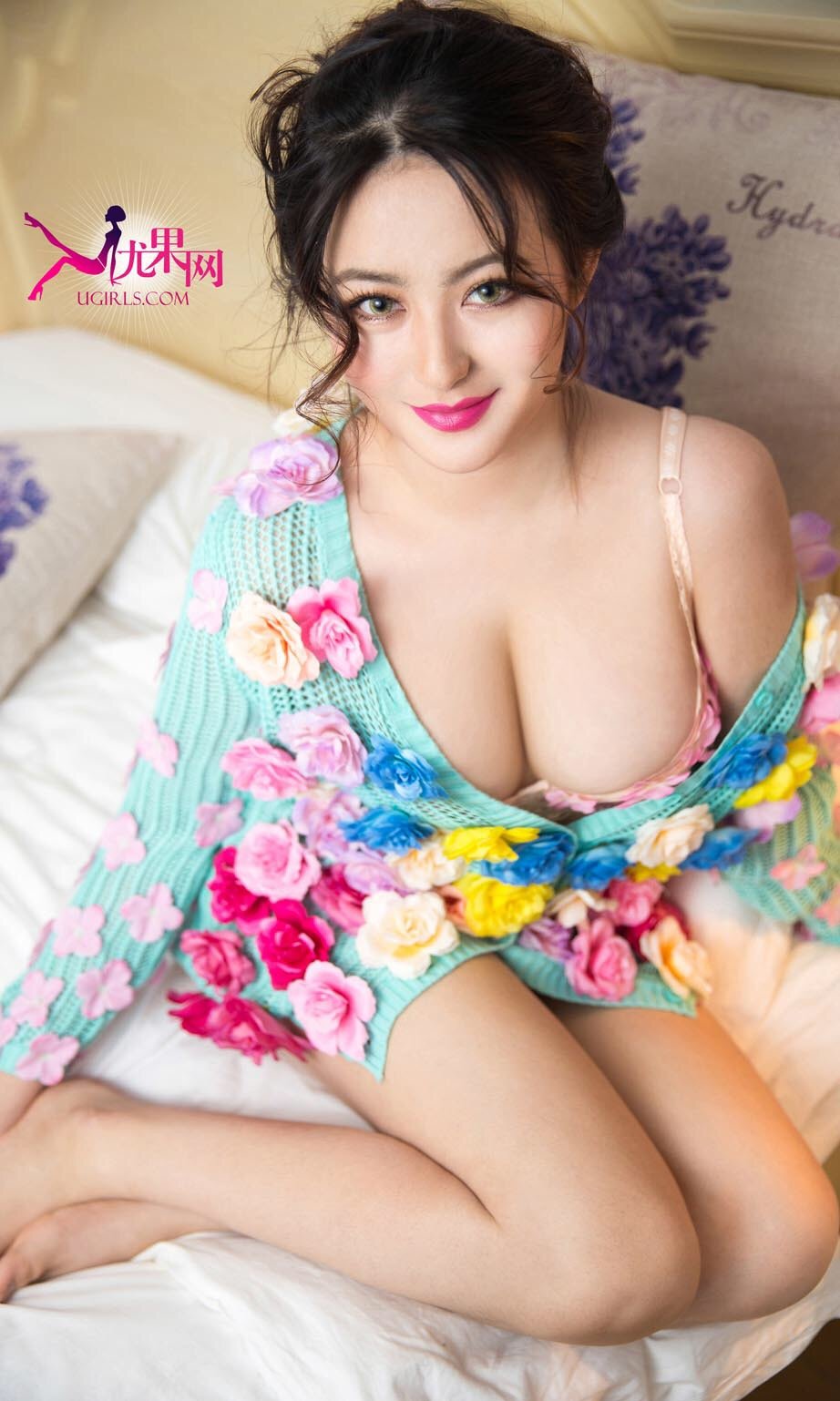 依蔓 [爱尤物]高清写真图心花怒放