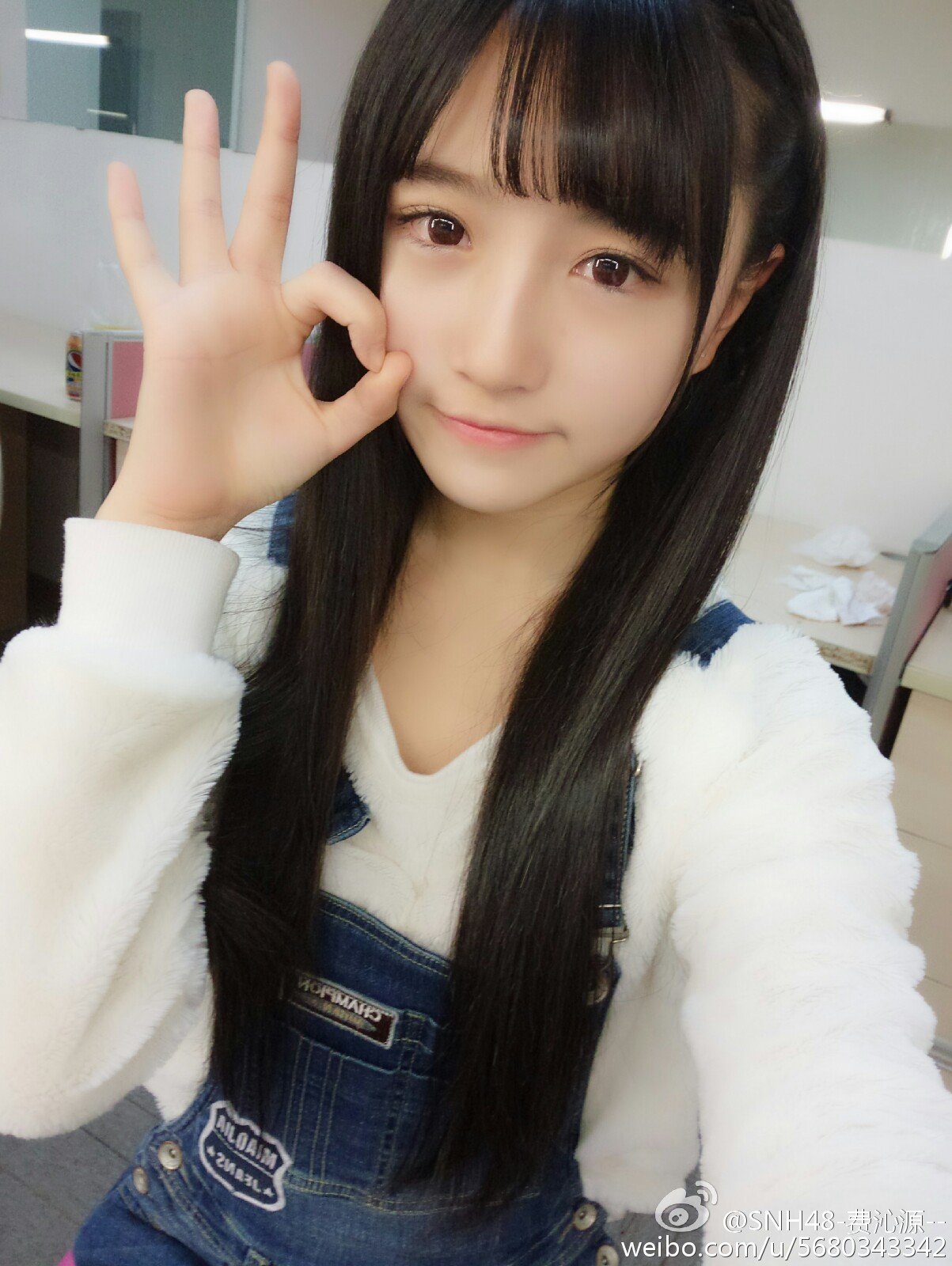 费沁源 四千年一遇美少女私房照诱惑写真图