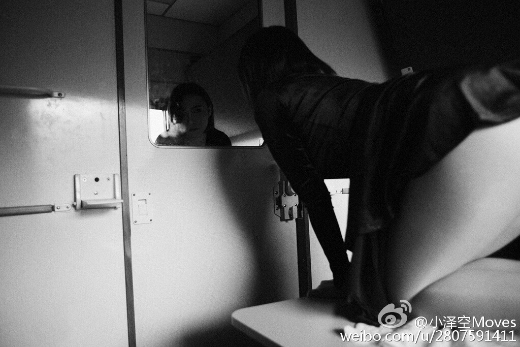 小泽空Moves 微博私房照诱惑写真图