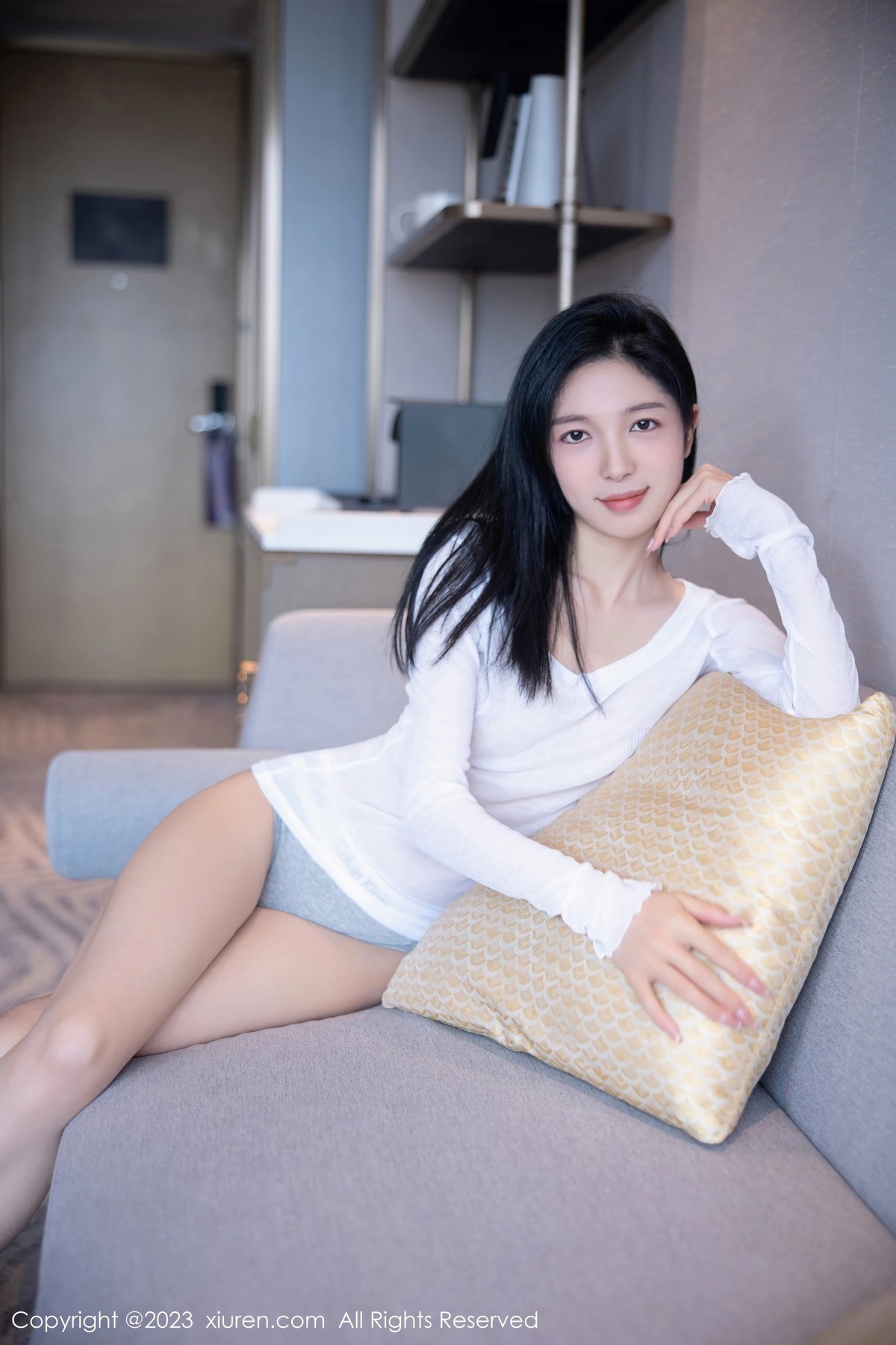 [XiuRen]高清写真图 2023.04.23 No.6619 茜茜Kimi 清纯美腿