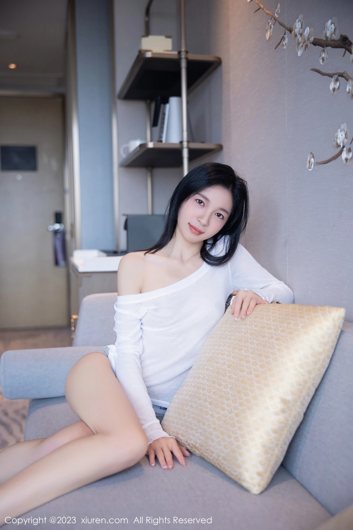 [XiuRen]高清写真图 2023.04.23 No.6619 茜茜Kimi 清纯美腿