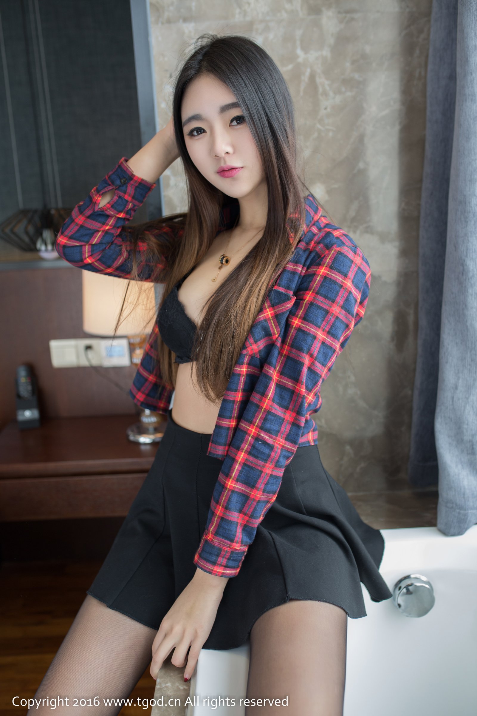 可乐Vicky [TGOD推女神]高清写真图甜心萝莉～