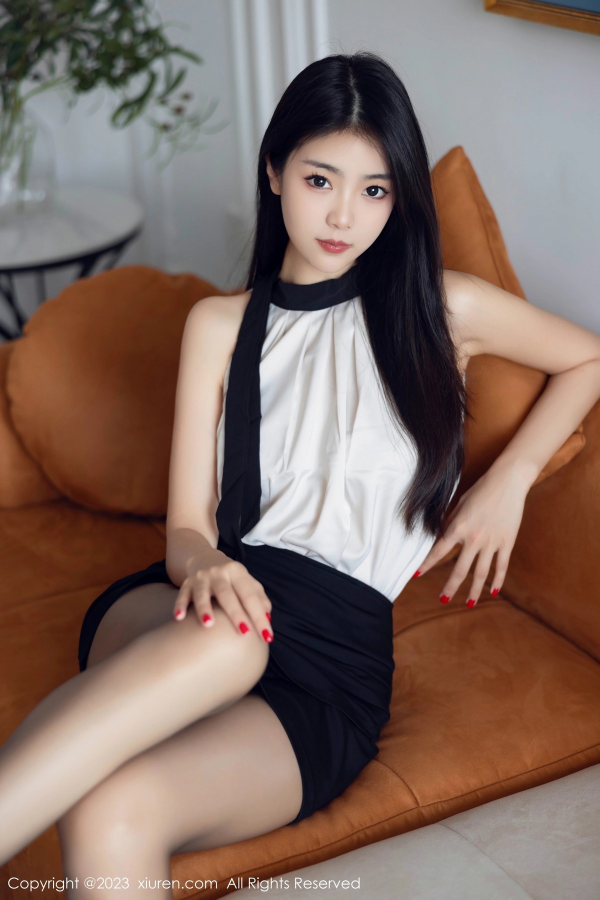 [XiuRen]高清写真图 2023.09.06 No.7342 可乐Vicky 丝袜美腿