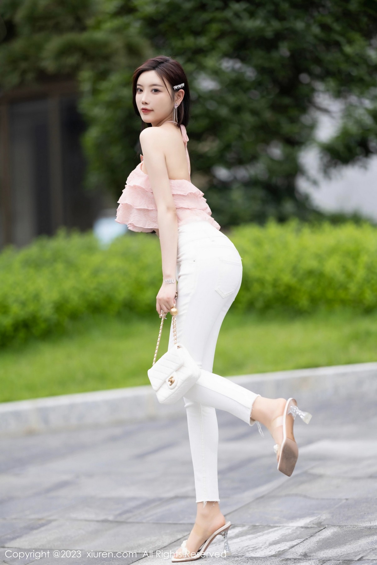 [XiuRen]高清写真图 2023.06.13 No.6907 杨晨晨Yome 时尚美腿