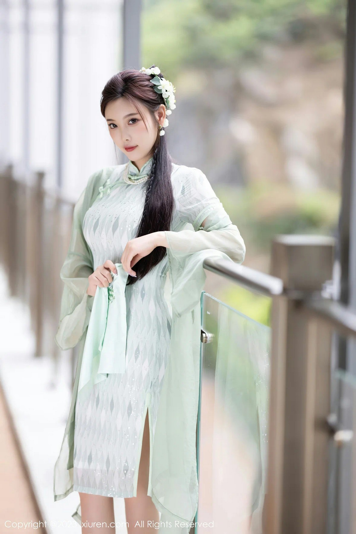 [XiuRen]高清写真图 2023.06.27 No.6983 杨晨晨Yome 旗袍美腿