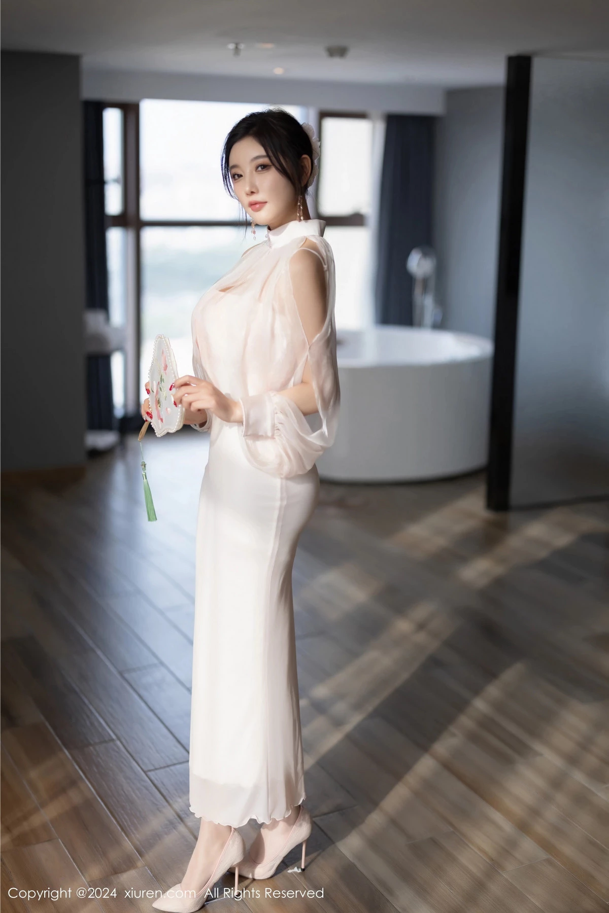 [XiuRen]高清写真图 2024.03.26 No.8294 杨晨晨Yome 丝袜美腿