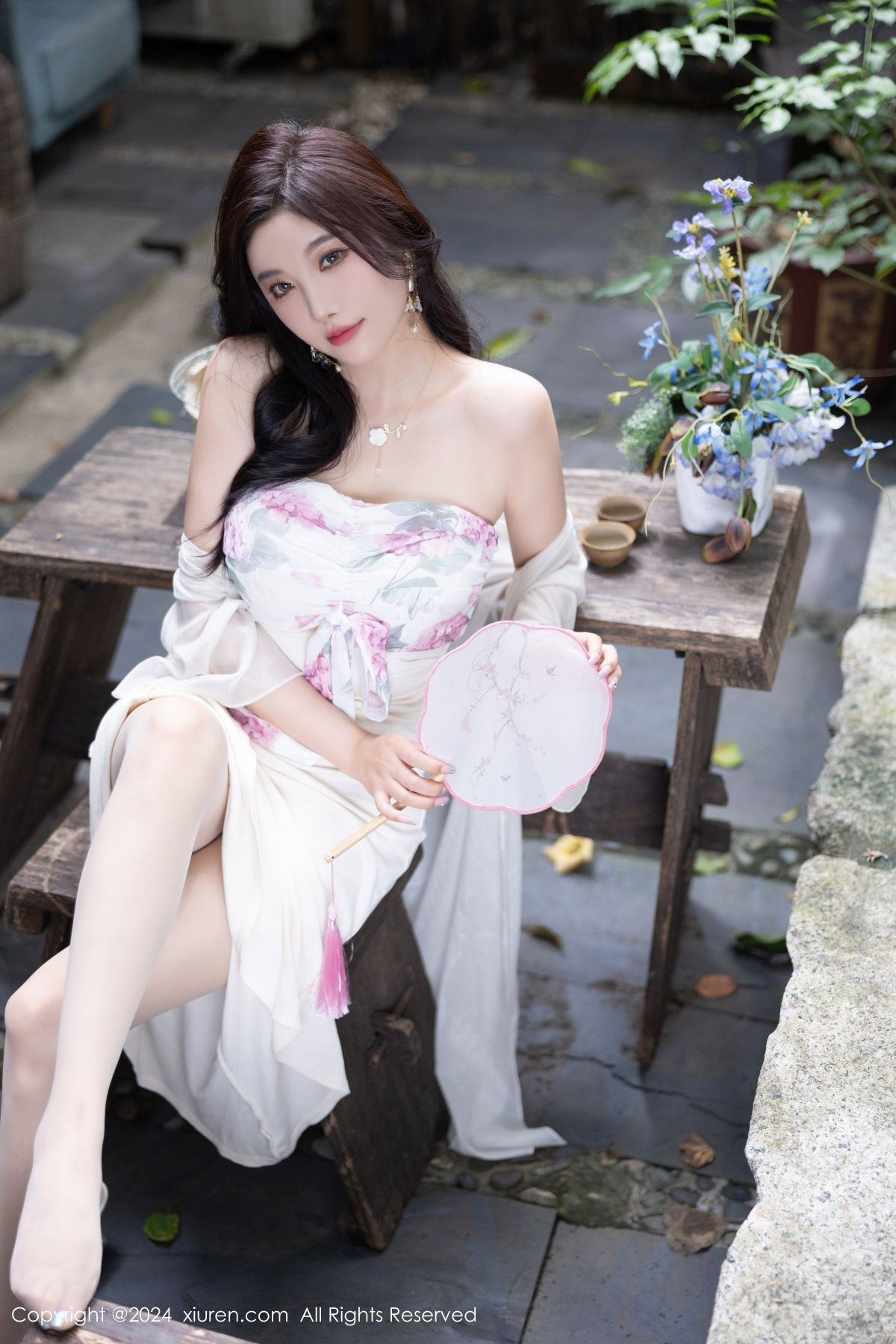 [XiuRen]高清写真图 2024.07.26 No.8926 杨晨晨Yome 丝袜美腿
