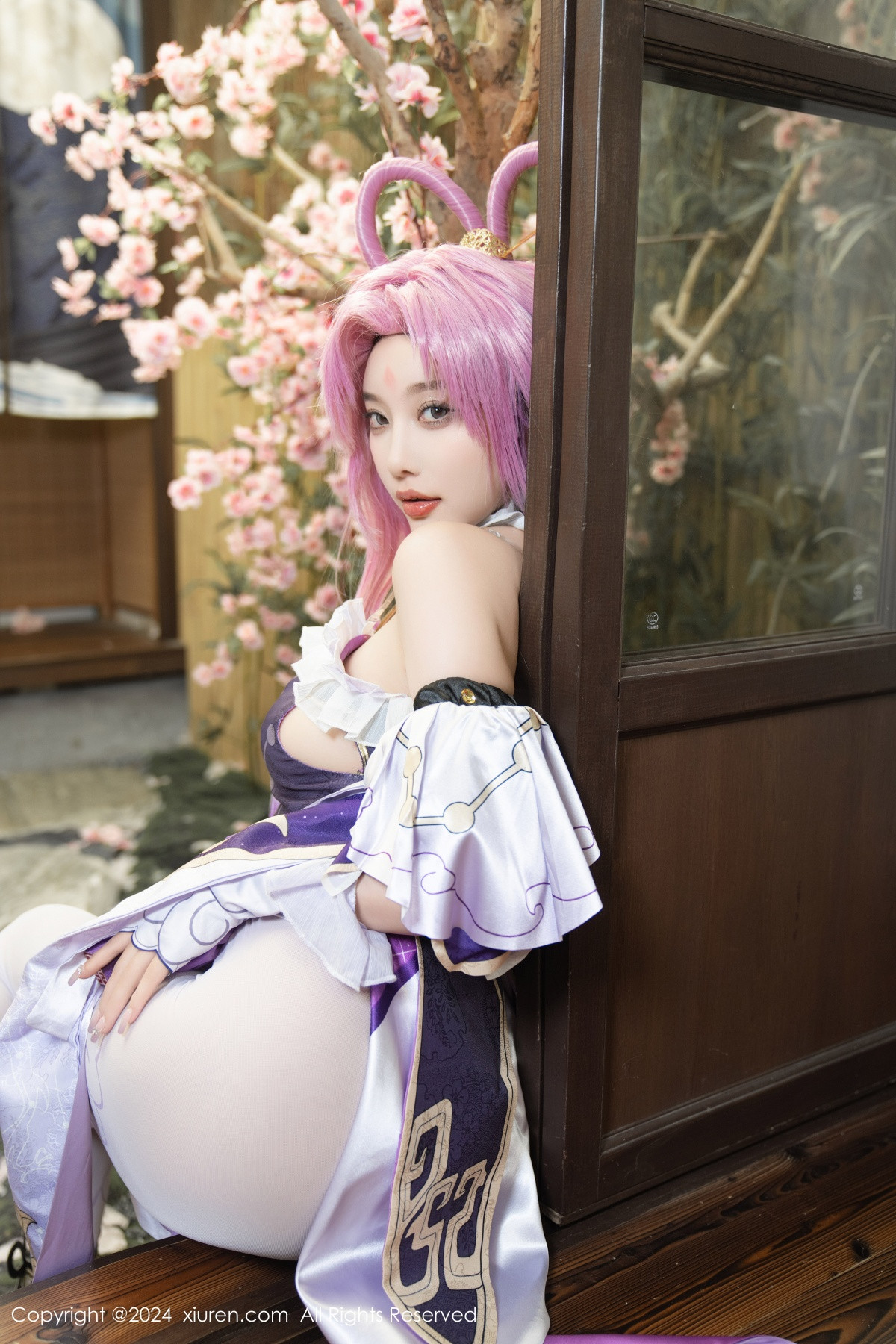 [XiuRen]高清写真图 2024.07.30 No.8943 杨晨晨Yome 丝袜美腿