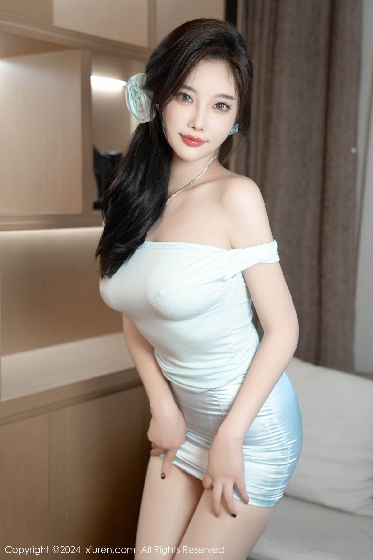 [XiuRen]高清写真图 2024.08.02 No.8960 杨晨晨Yome 丝袜美腿