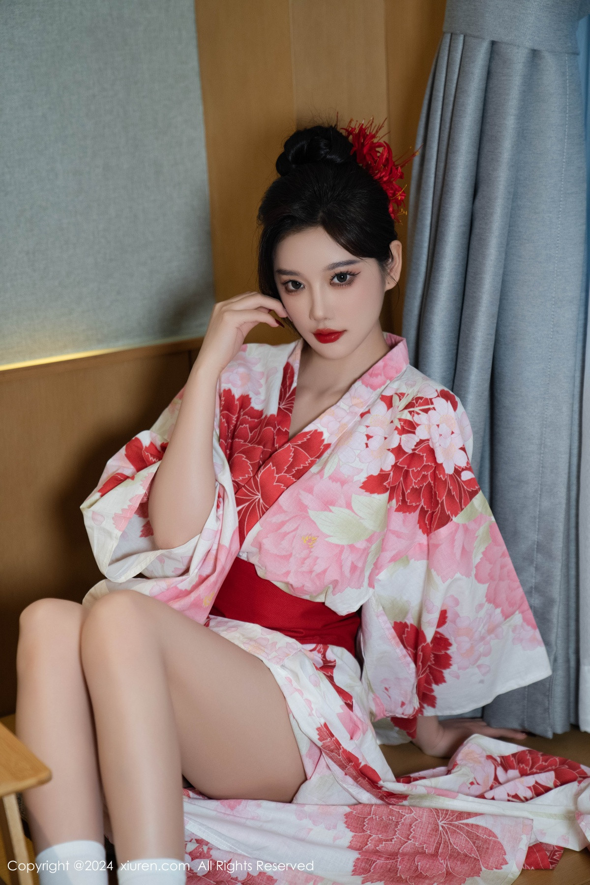 [XiuRen]高清写真图 2024.09.25 No.9208 杨晨晨Yome 美腿性感
