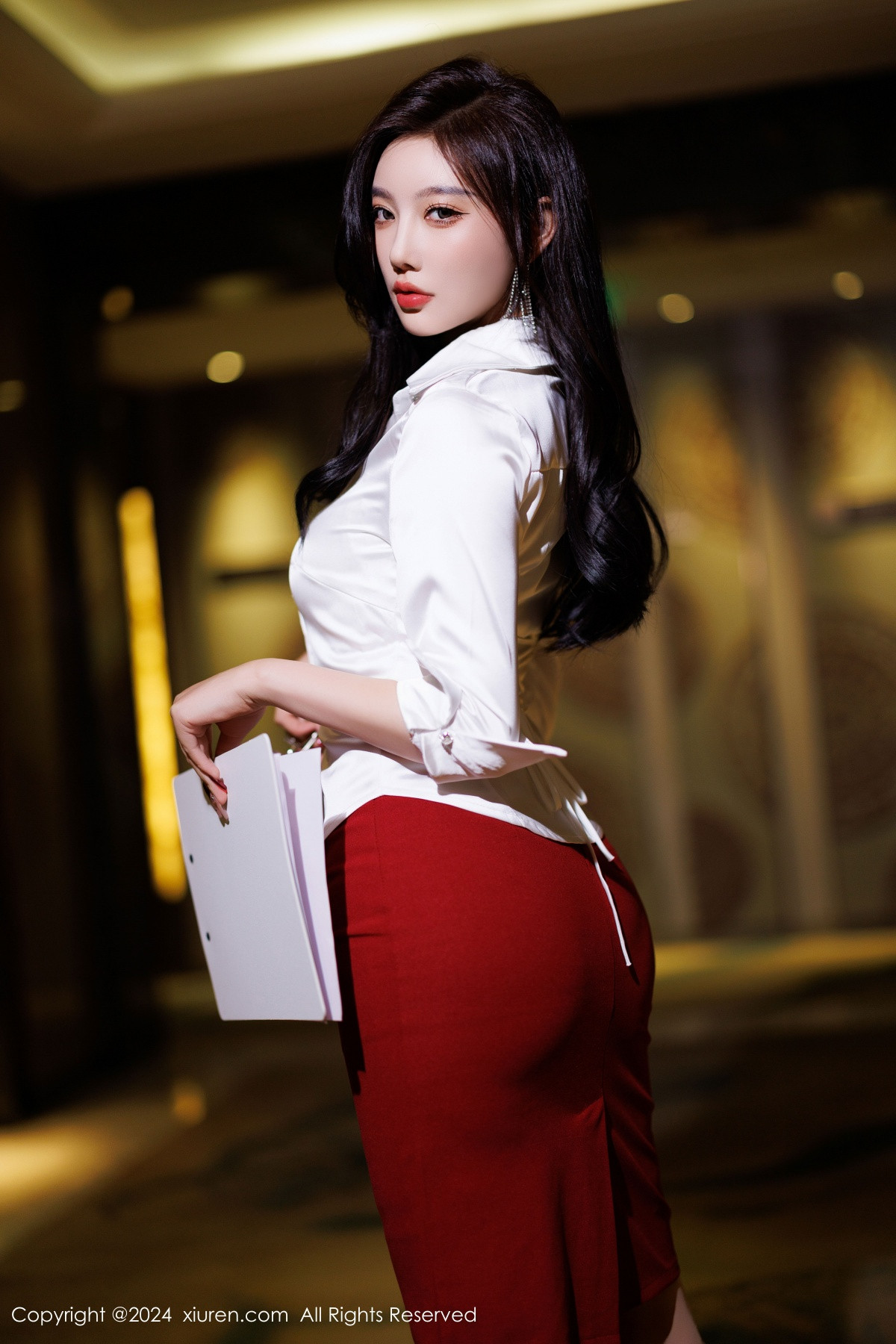 [XiuRen]高清写真图 2024.12.06 No.9565 杨晨晨Yome OL美腿
