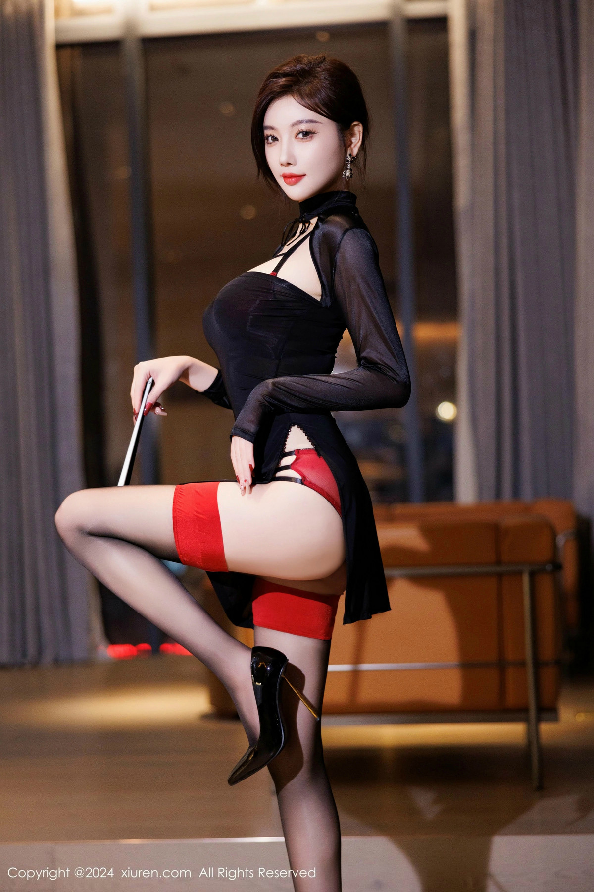 [XiuRen]高清写真图 2024.12.13 No.9599 杨晨晨Yome 黑丝美腿