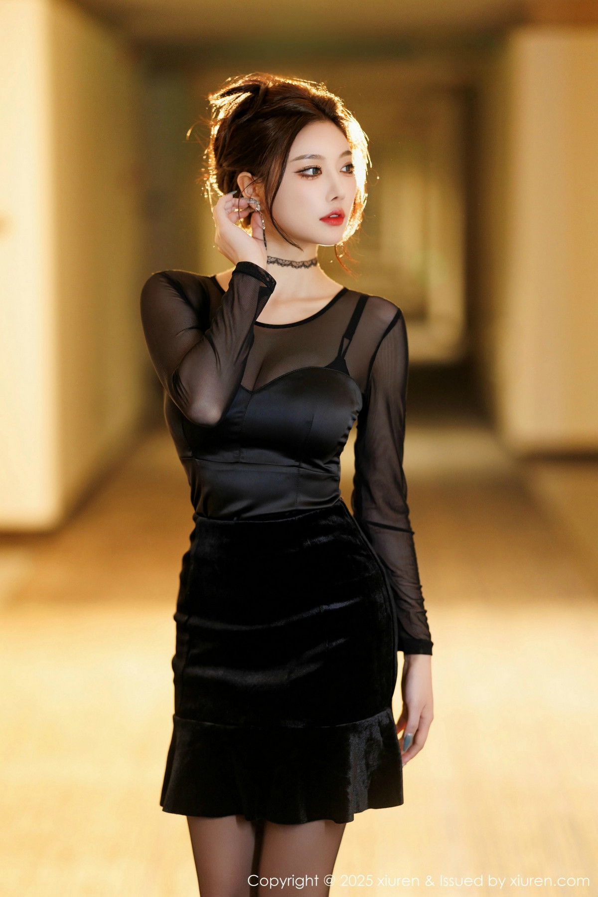 [XiuRen]高清写真图 2025.01.17 No.9776 杨晨晨Yome 黑丝美腿
