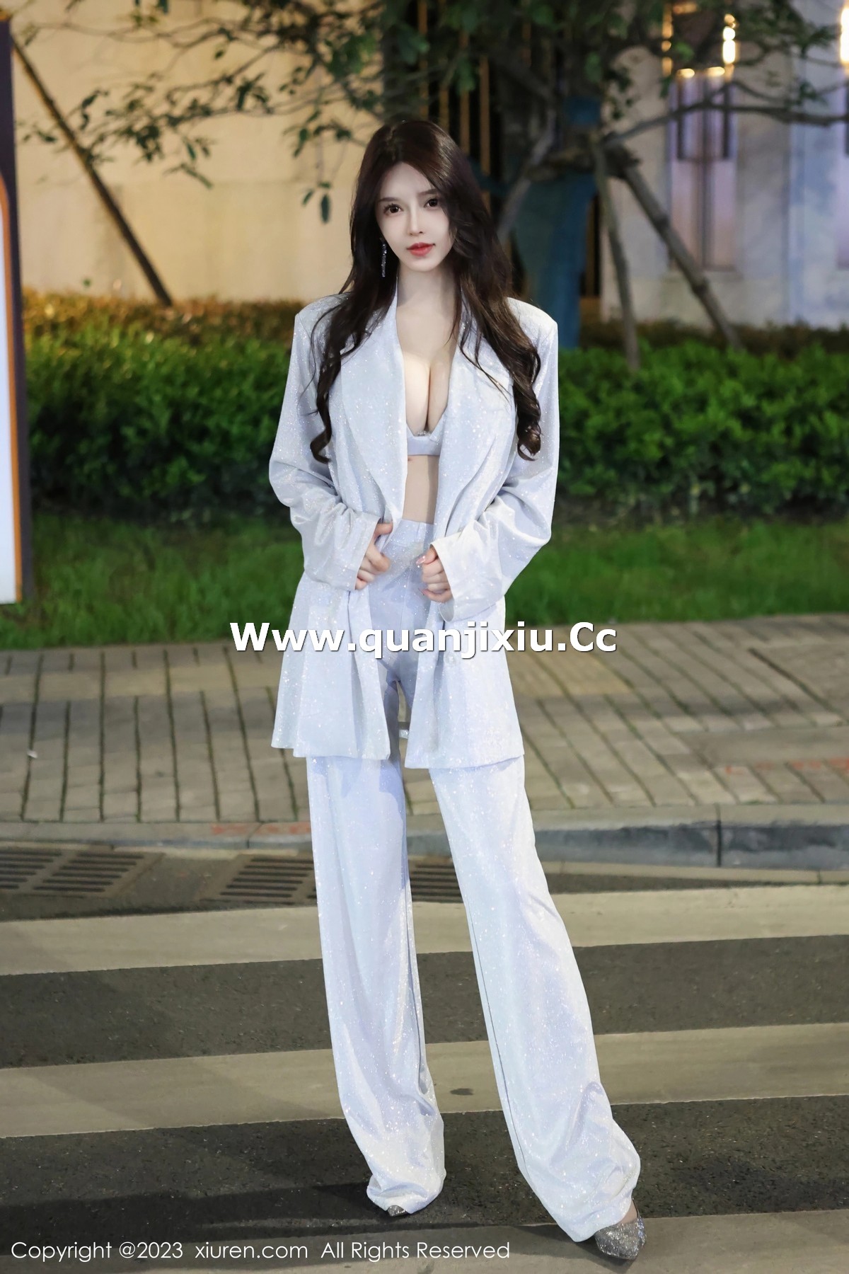 [XiuRen]高清写真图 2023.04.20 No.6605 玉兔miki 时尚美腿