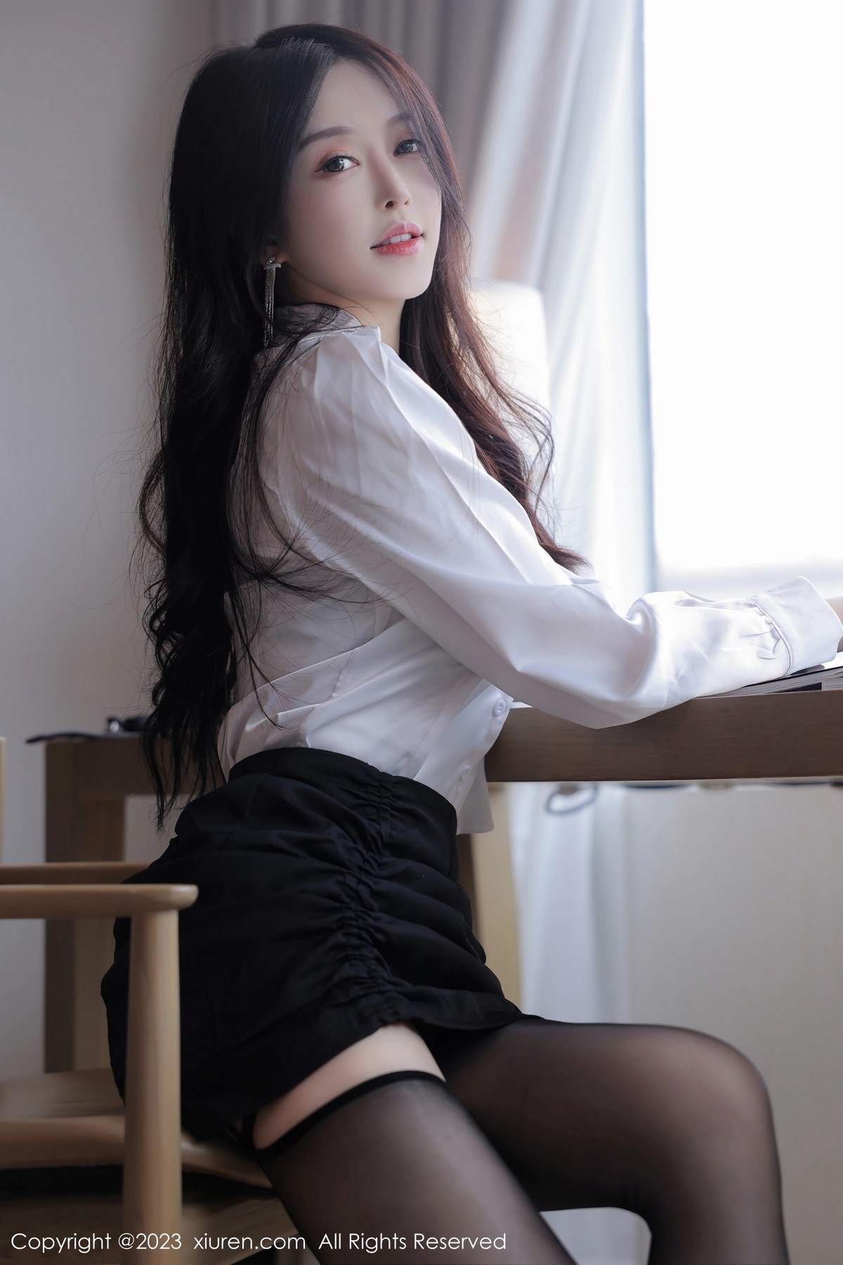 [XiuRen]高清写真图 2023.05.30 No.6824 玉兔miki 黑丝美腿
