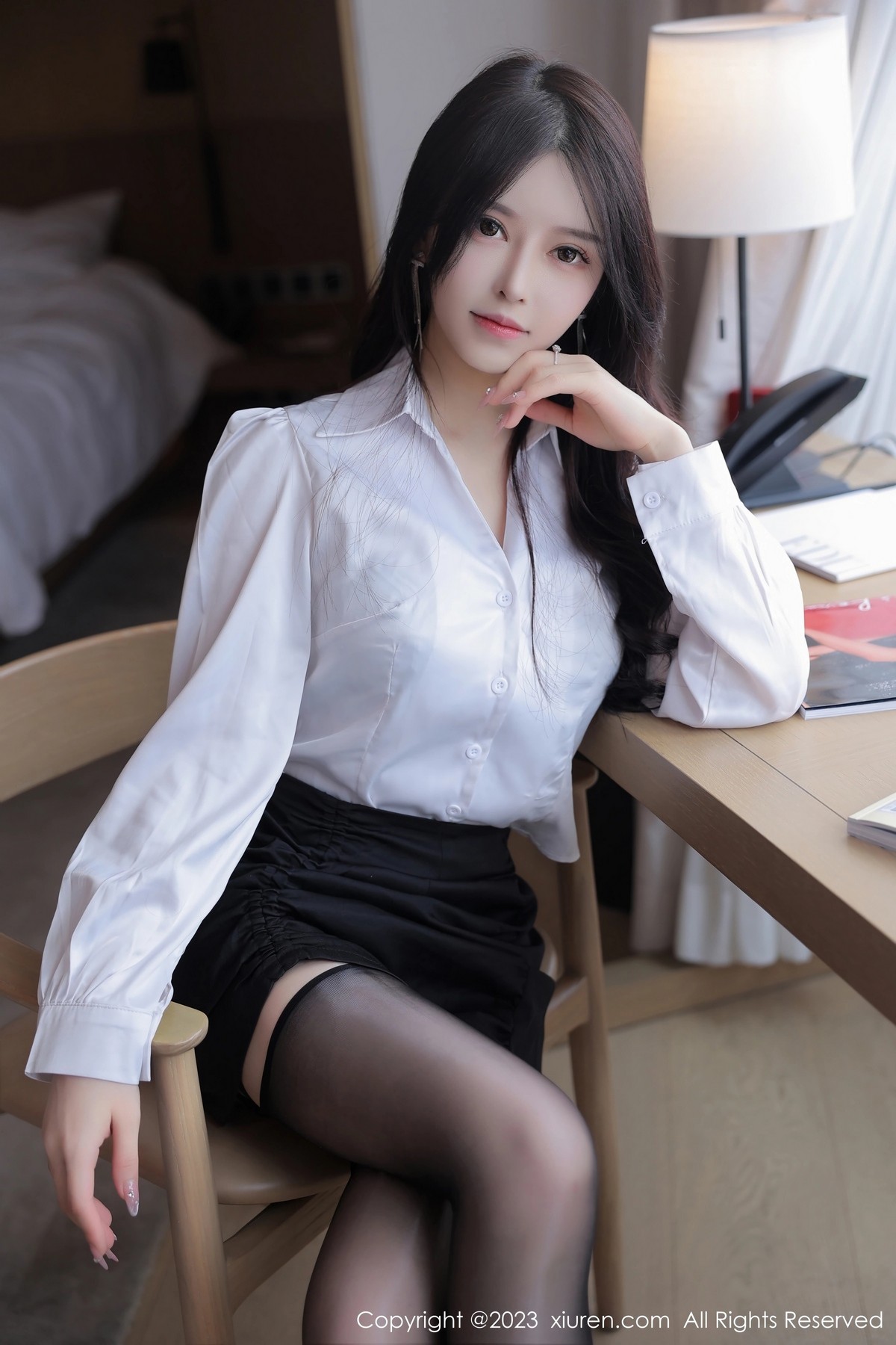 [XiuRen]高清写真图 2023.05.30 No.6824 玉兔miki 黑丝美腿