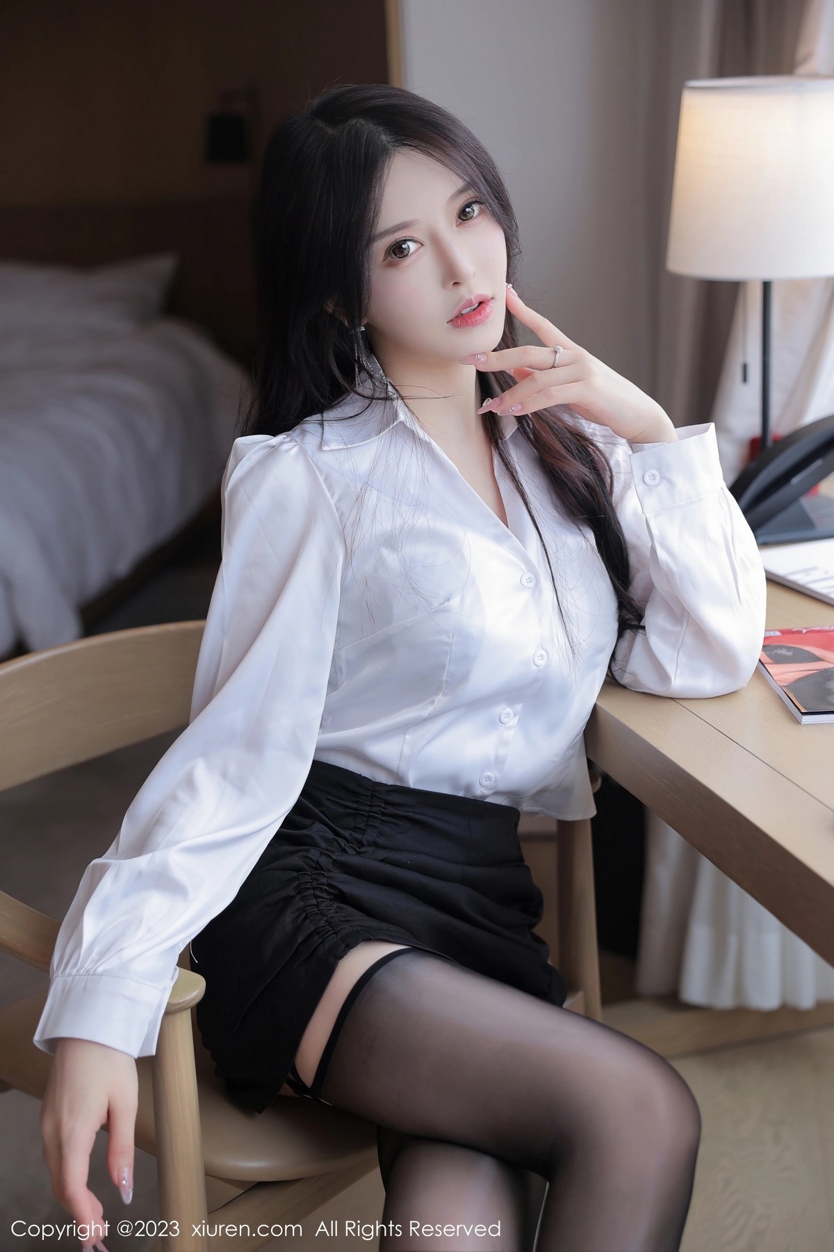 [XiuRen]高清写真图 2023.05.30 No.6824 玉兔miki 黑丝美腿
