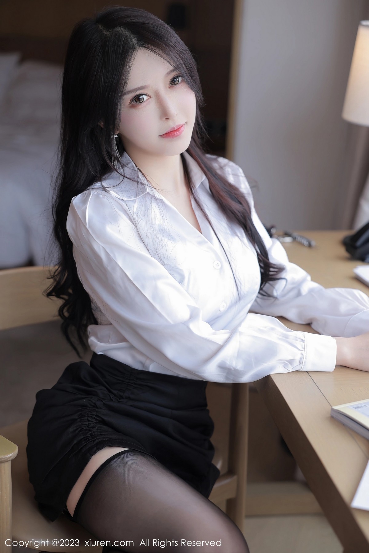 [XiuRen]高清写真图 2023.05.30 No.6824 玉兔miki 黑丝美腿