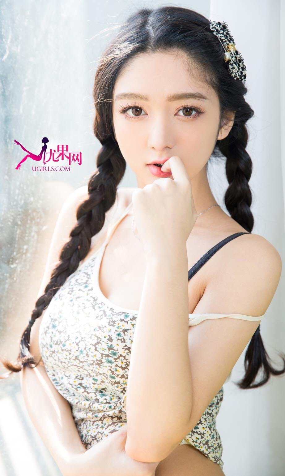 小琪 [爱尤物]高清写真图VOL.288 爱在明媚之春