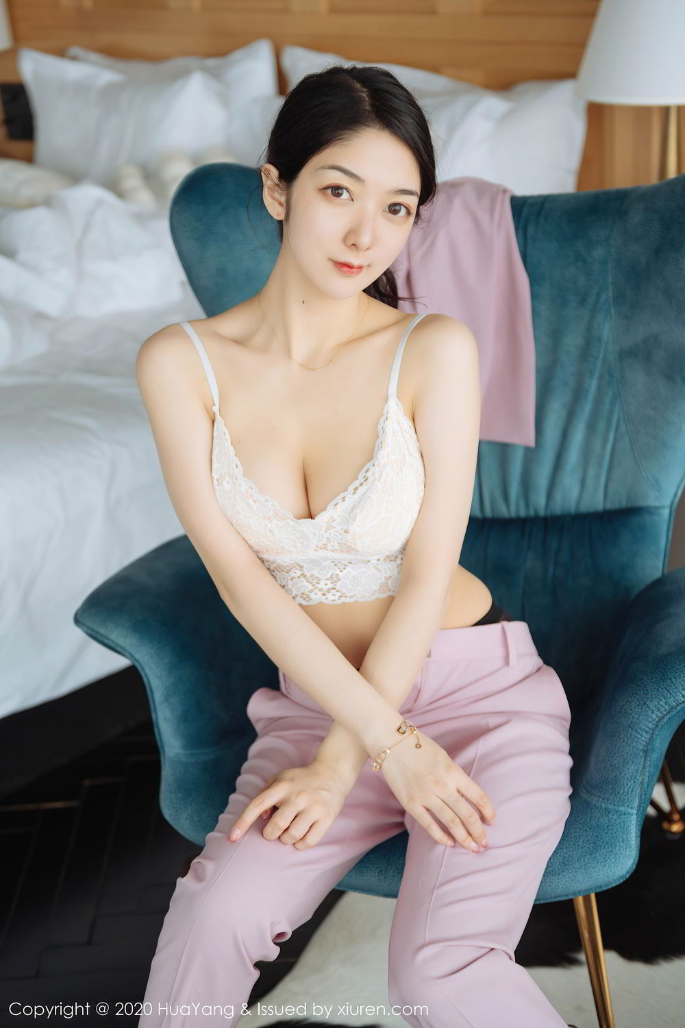 [HuaYang]高清写真图 2020.07.15 VOL.255 Angela小热巴
