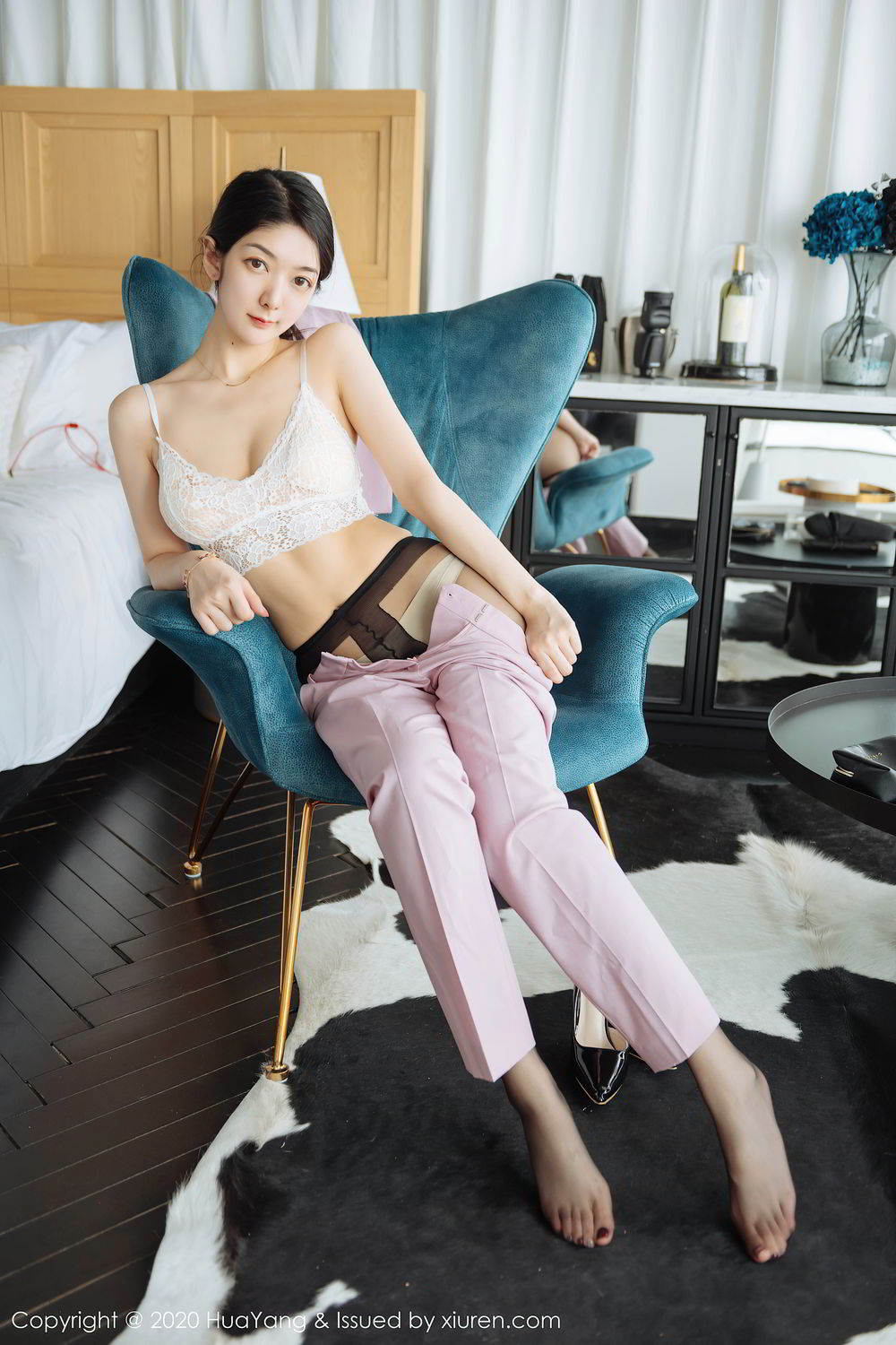 [HuaYang]高清写真图 2020.07.15 VOL.255 Angela小热巴