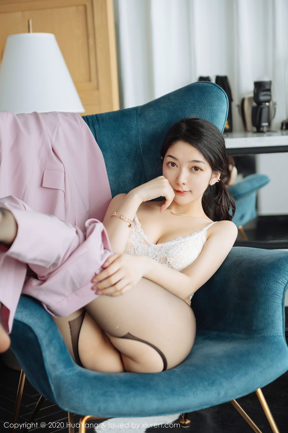 [HuaYang]高清写真图 2020.07.15 VOL.255 Angela小热巴