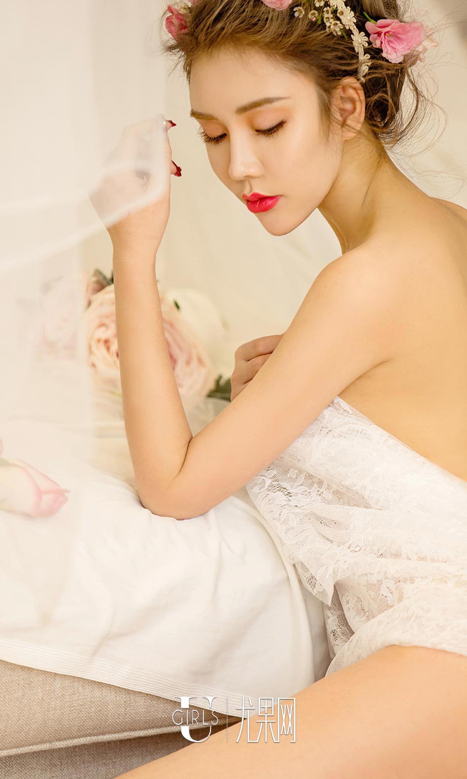 爱丽莎- [尤果圈爱尤物]高清写真图 VOL.636 情花