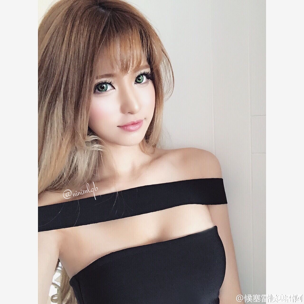 丁旎 身材比例超完美的娃娃脸车模
