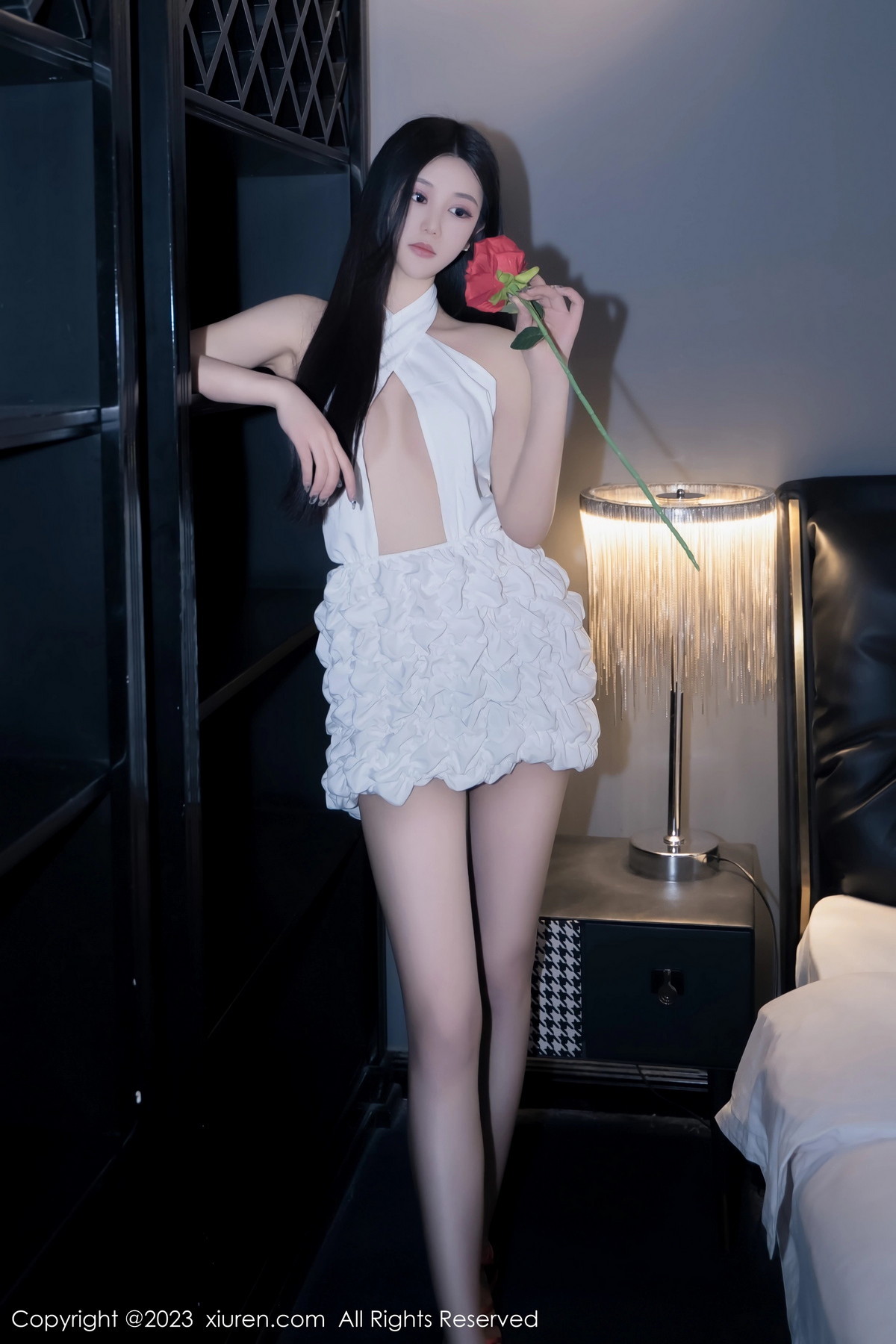 [XiuRen]高清写真图 2023.09.01 No.7319 桐桐 高挑美腿