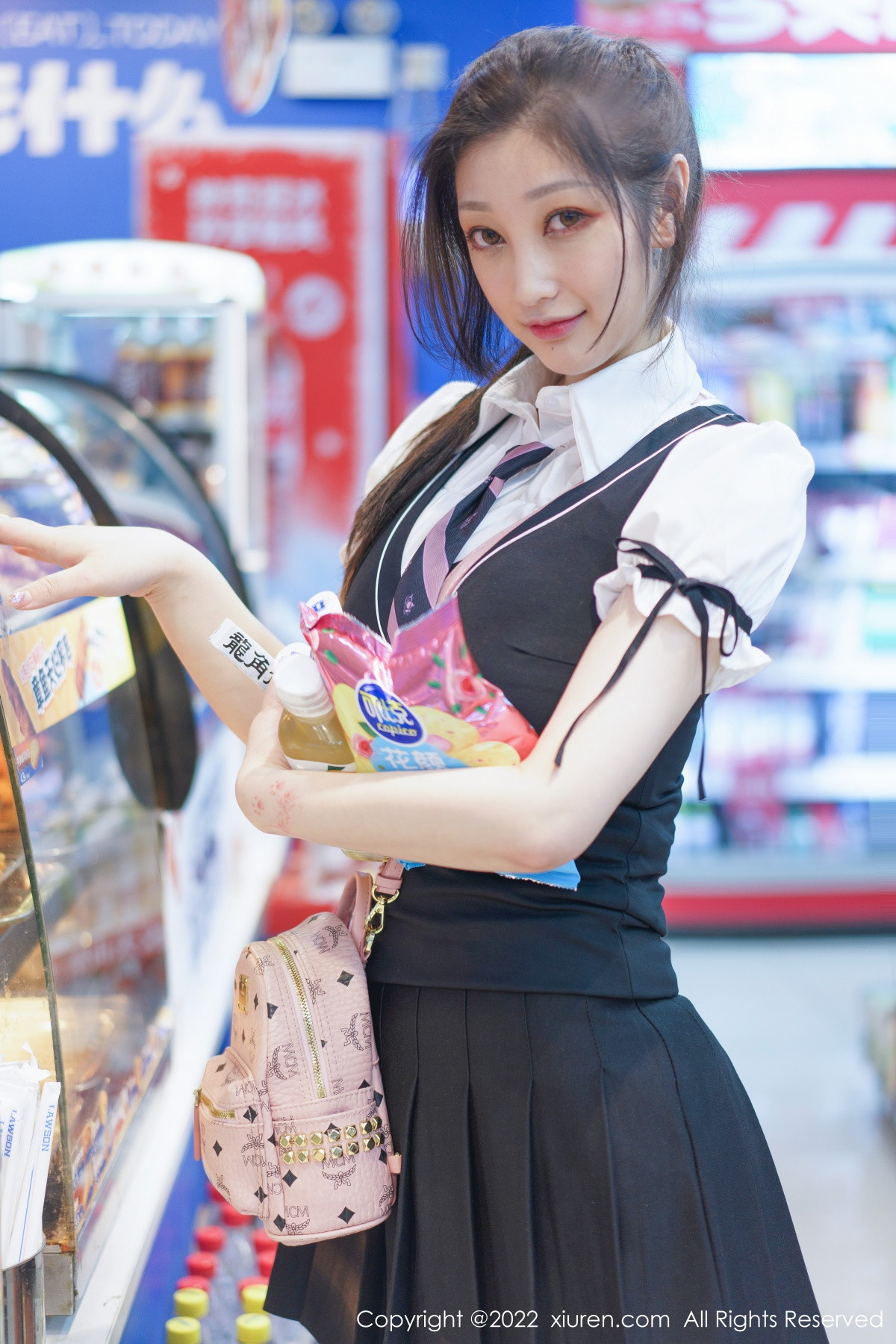 [XiuRen]高清写真图 2022.11.04 No.5807 妲己_Toxic 丰腴美臀