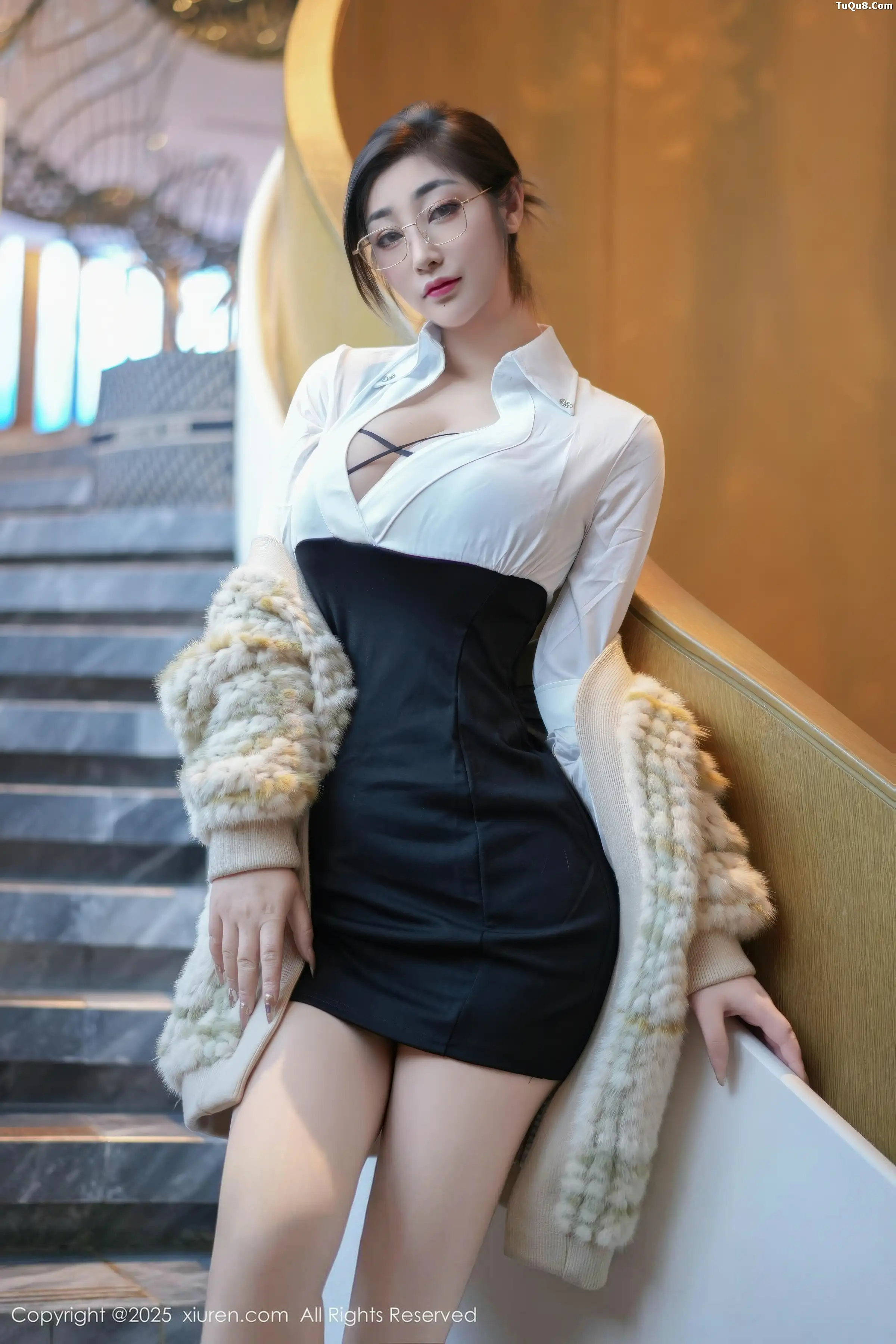 [XiuRen]高清写真图 2025.11.28 No.11045 妲己_Toxic 魅惑黑丝