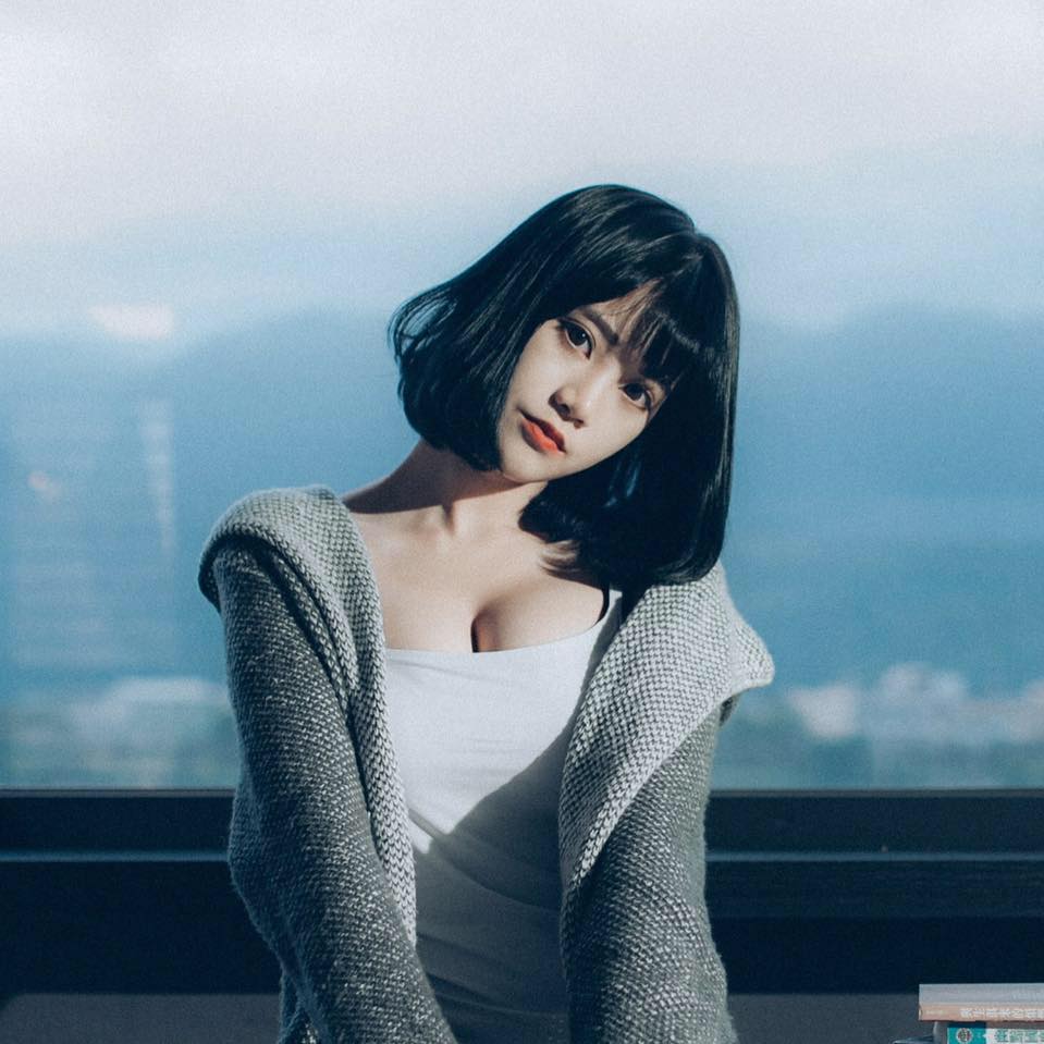 李优Uriko 日系空灵女孩冷艳写真图