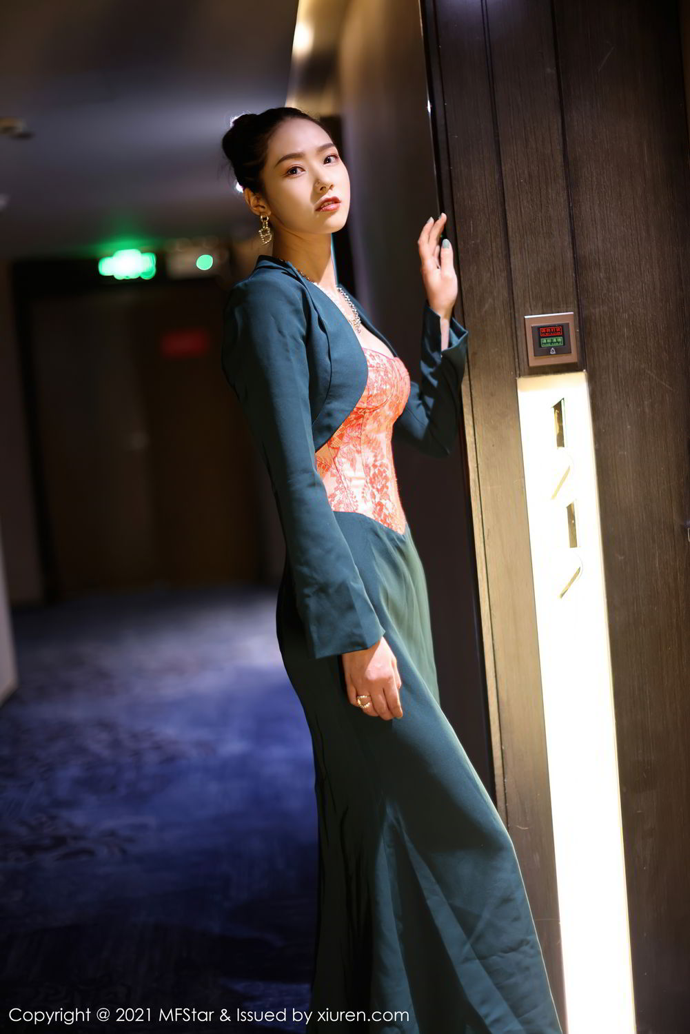 [MFStar]高清写真图 2021.06.02 VOL.500 方子萱