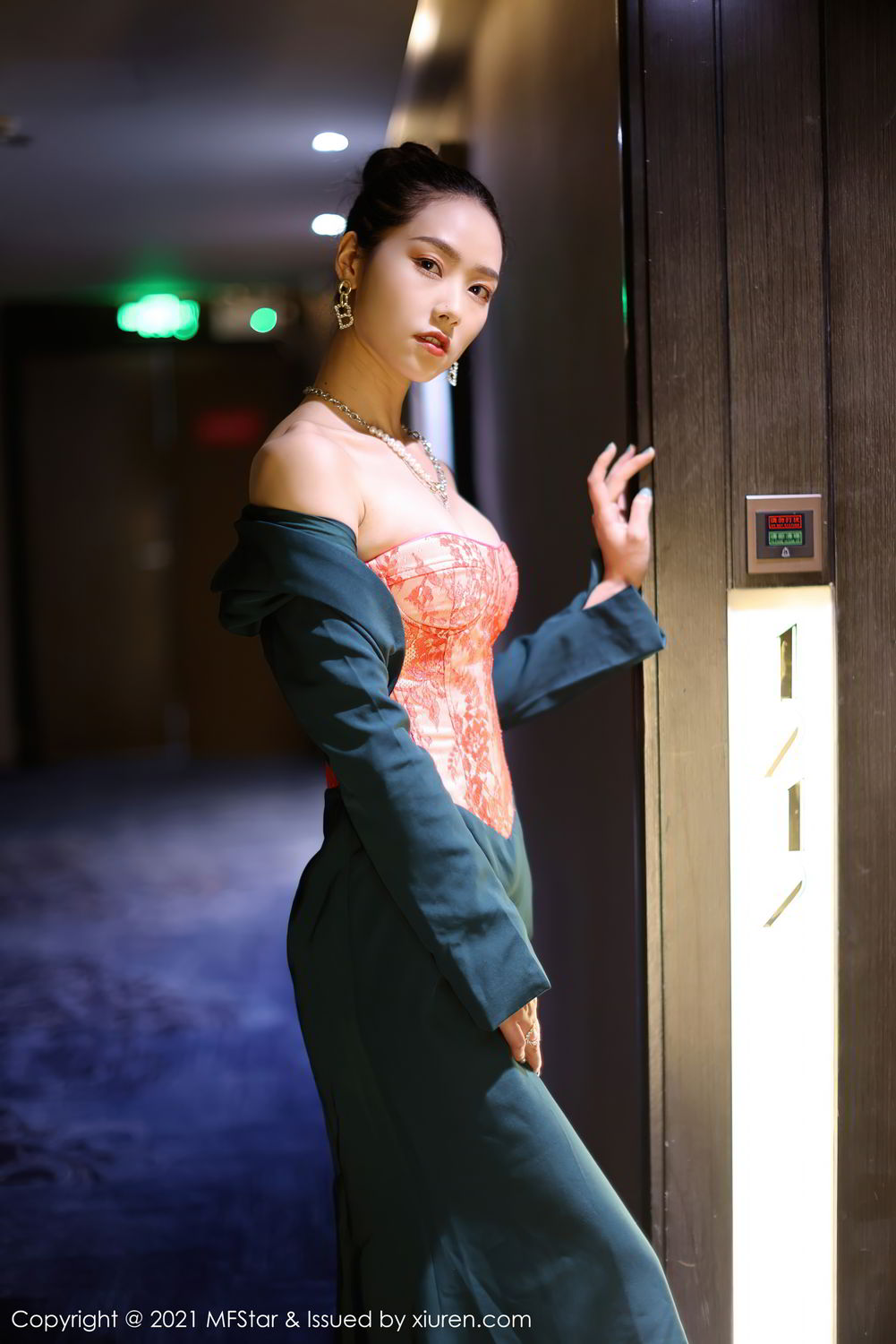 [MFStar]高清写真图 2021.06.02 VOL.500 方子萱