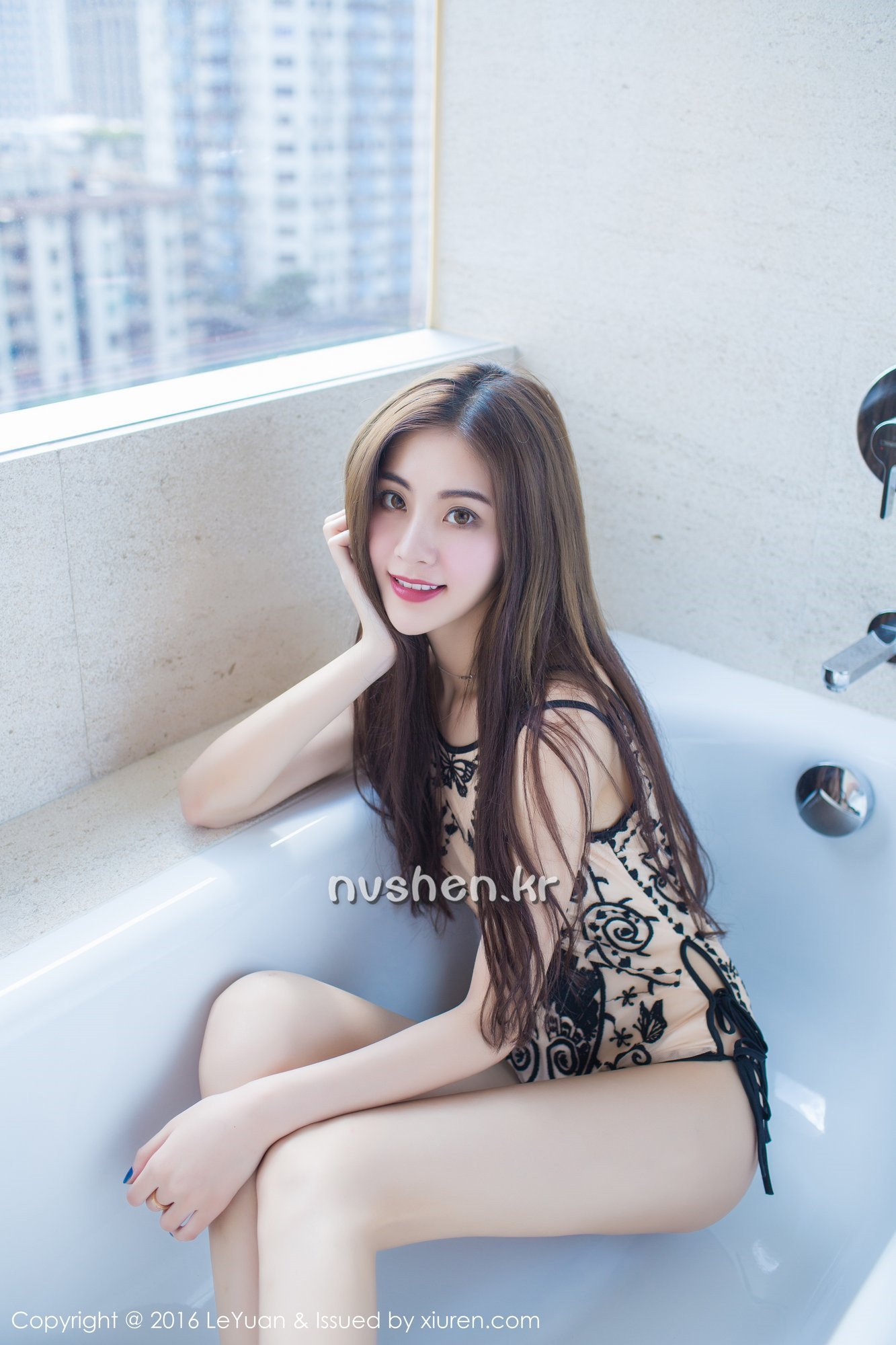 菲儿 [LeYuan星乐园]高清写真图2016.10.27 VOL.014
