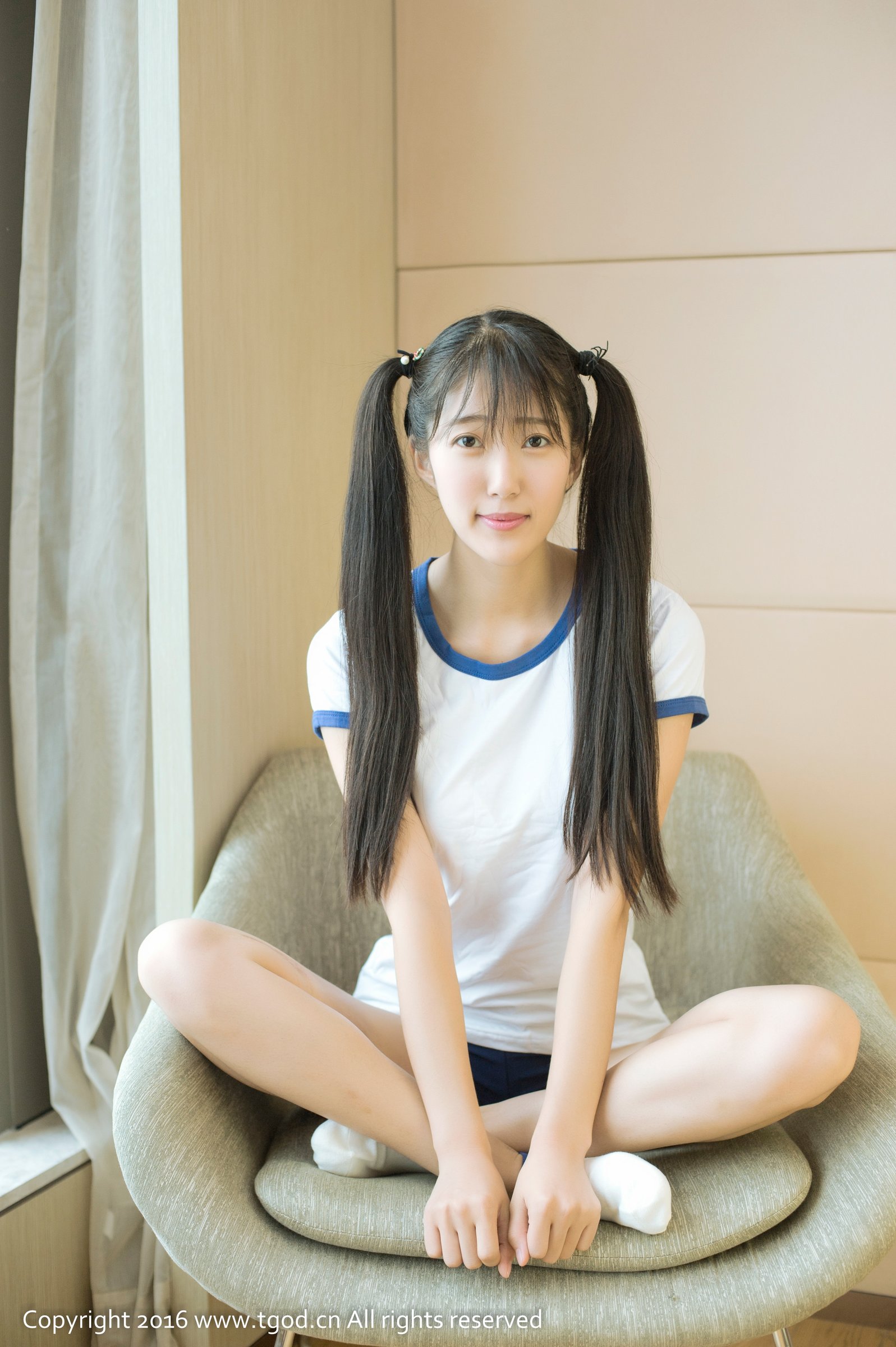 Uki奶糖 [TGOD推女神]高清写真图邻家姑娘