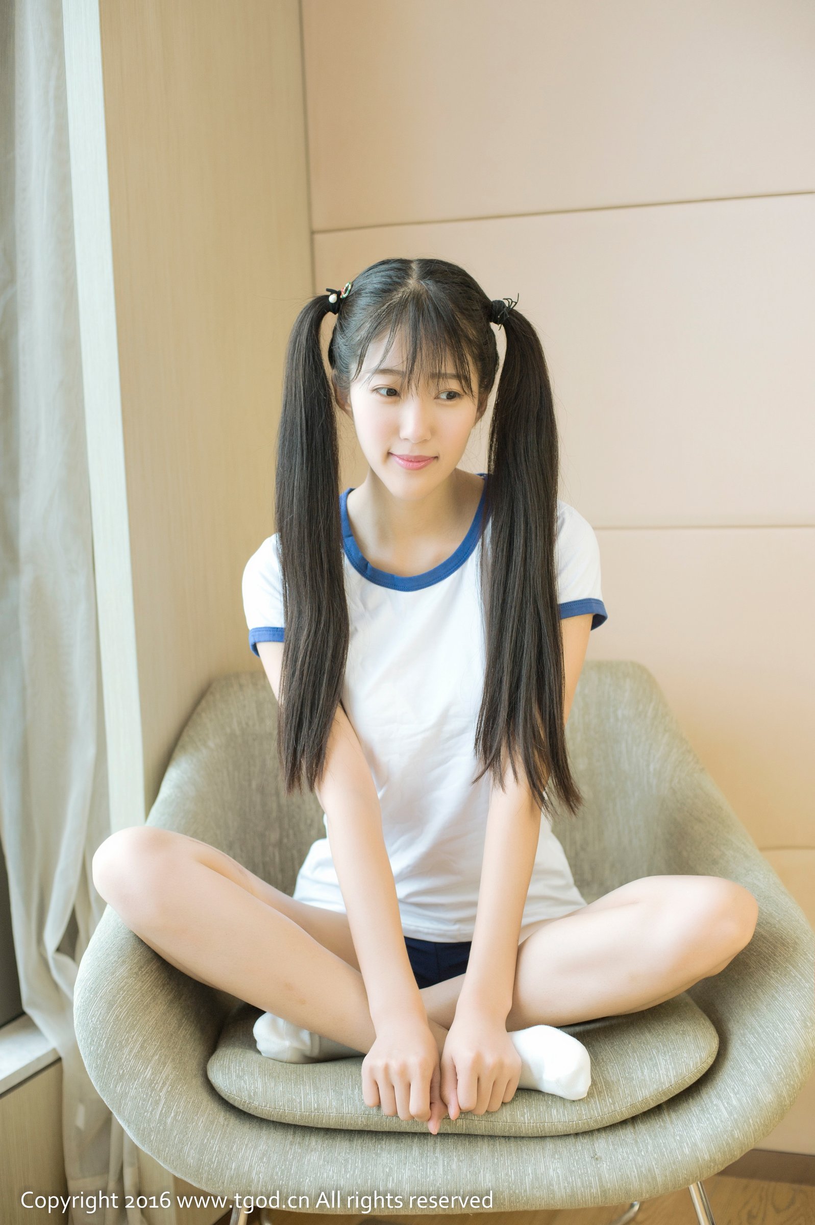 Uki奶糖 [TGOD推女神]高清写真图邻家姑娘