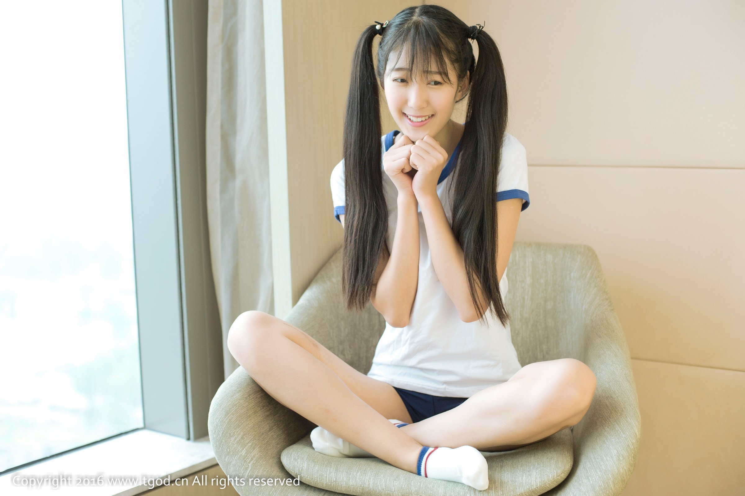 Uki奶糖 [TGOD推女神]高清写真图邻家姑娘