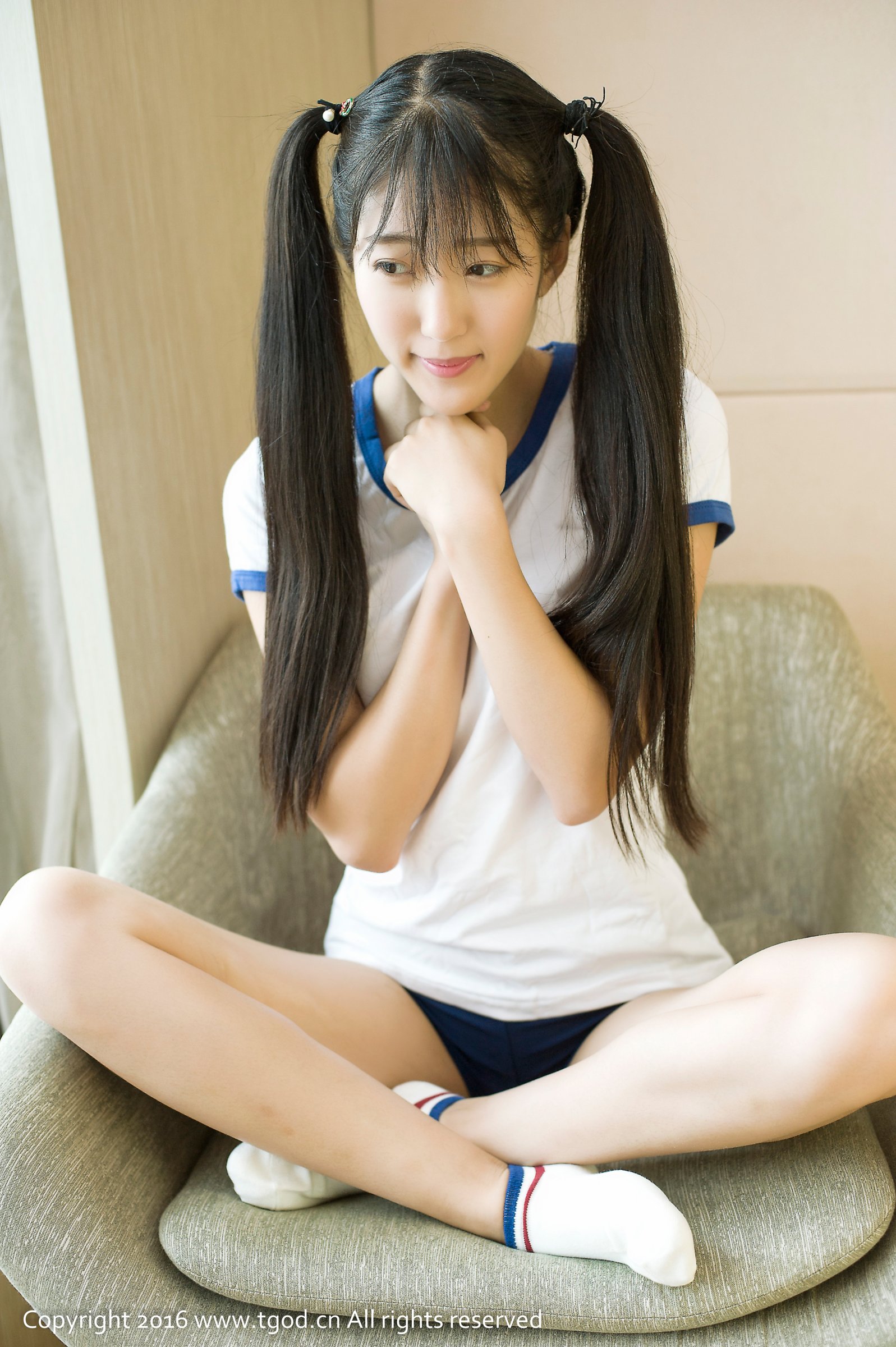 Uki奶糖 [TGOD推女神]高清写真图邻家姑娘