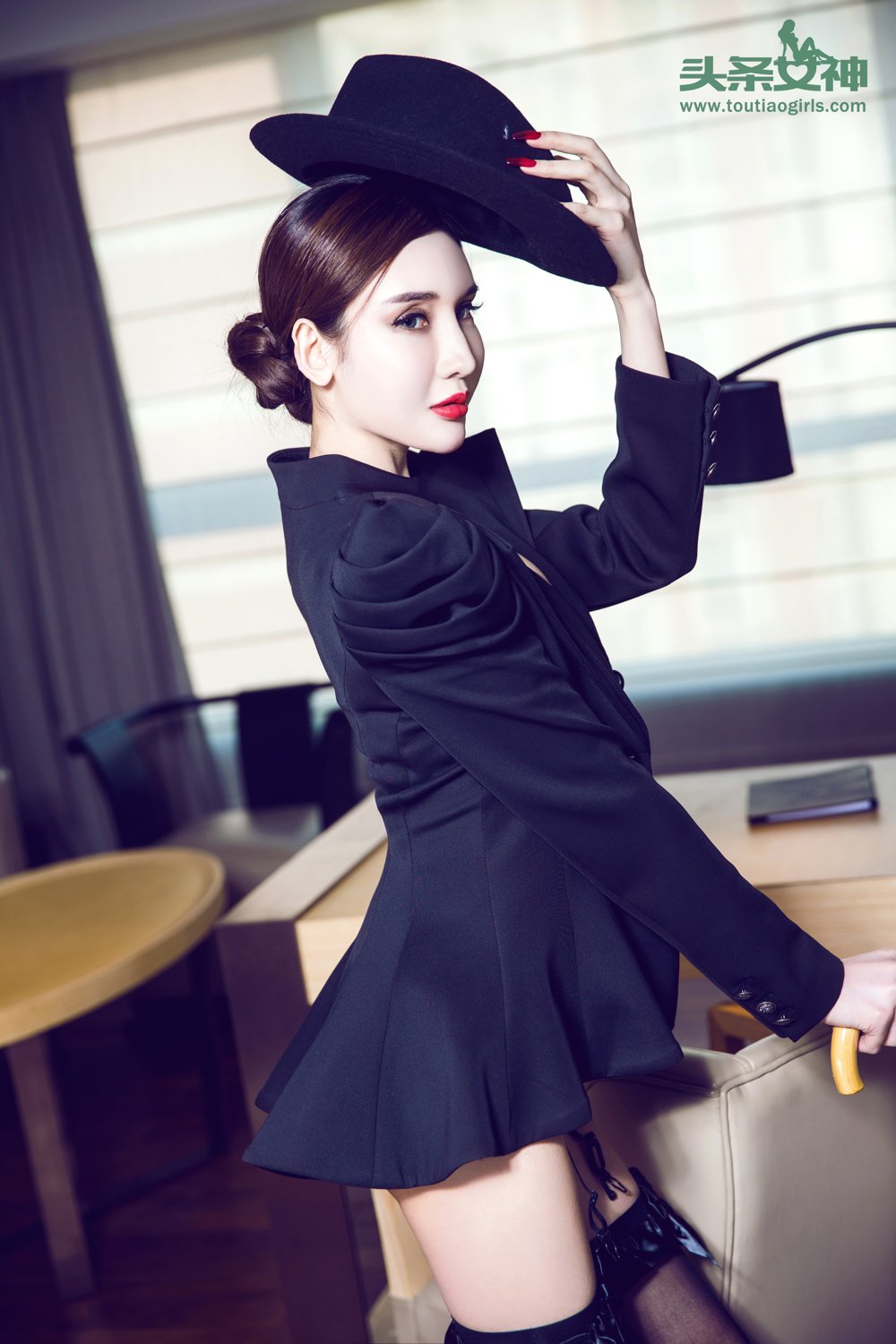 阿依努尔瓦娅情欲女爵写真